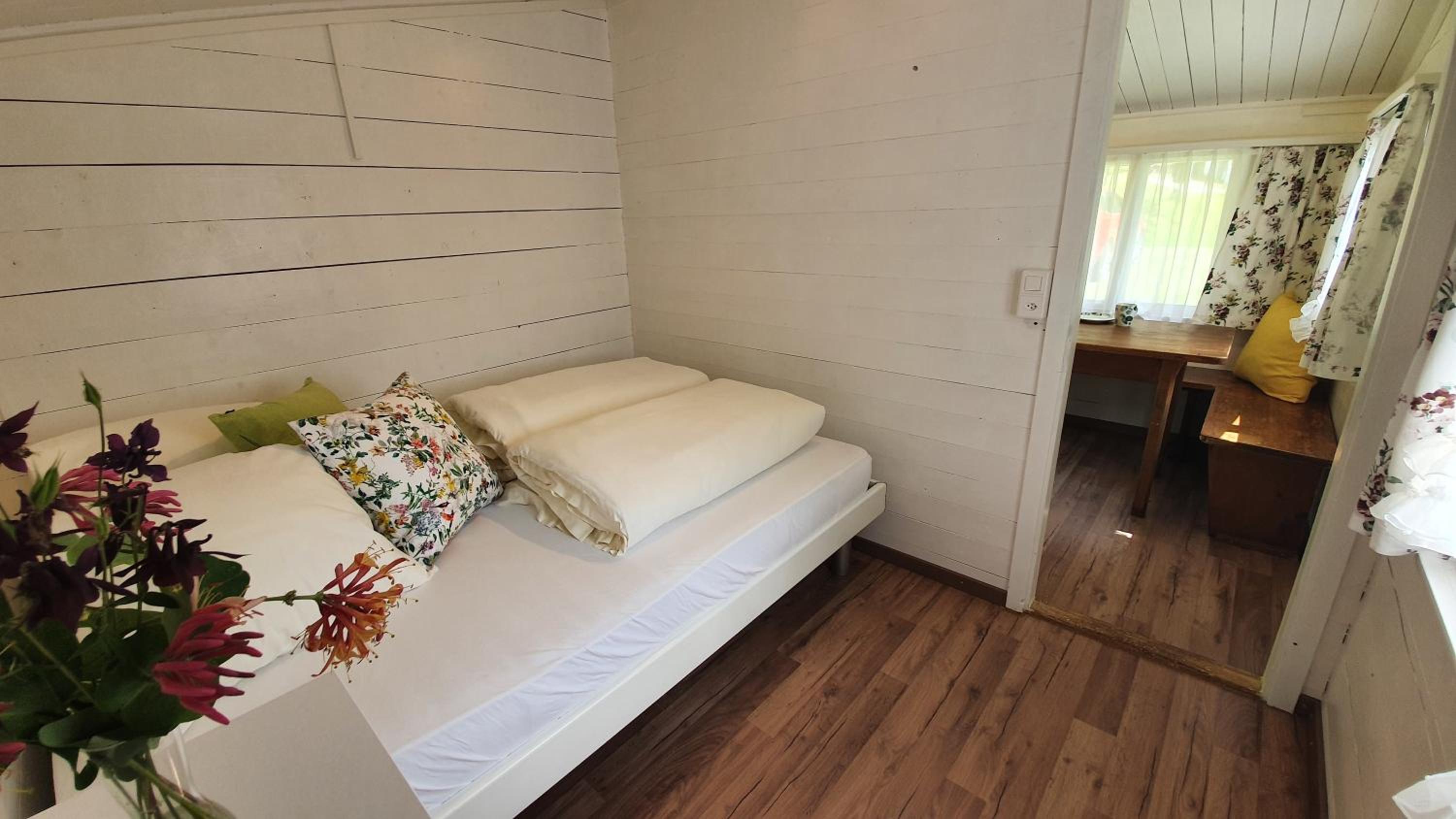 One-Bedroom Bungalow photo 1