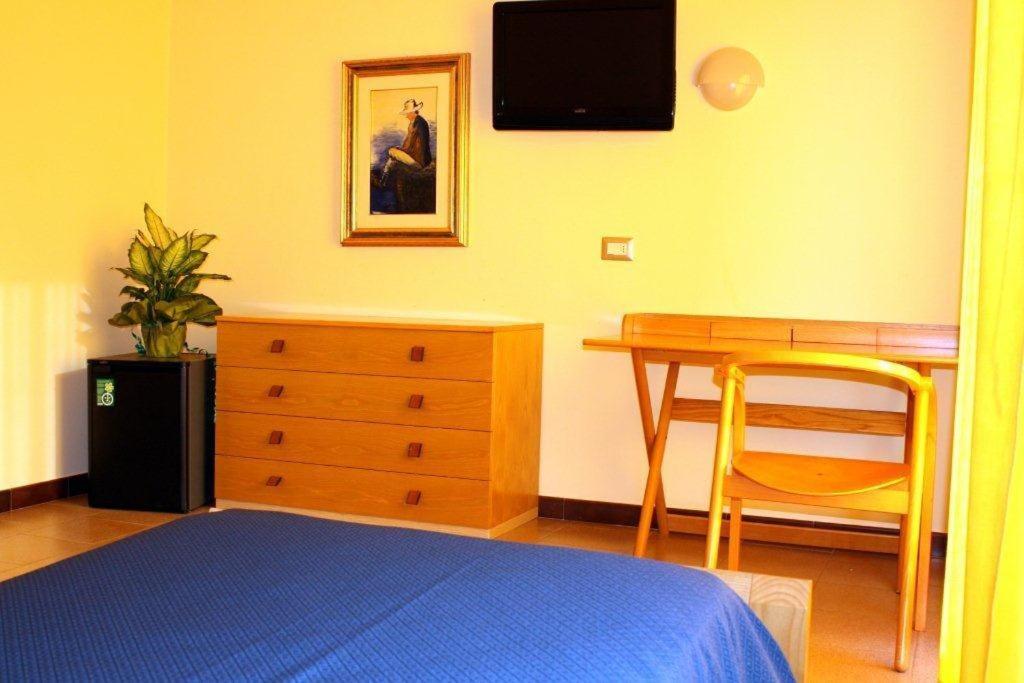 Triple Room - Photo 1
