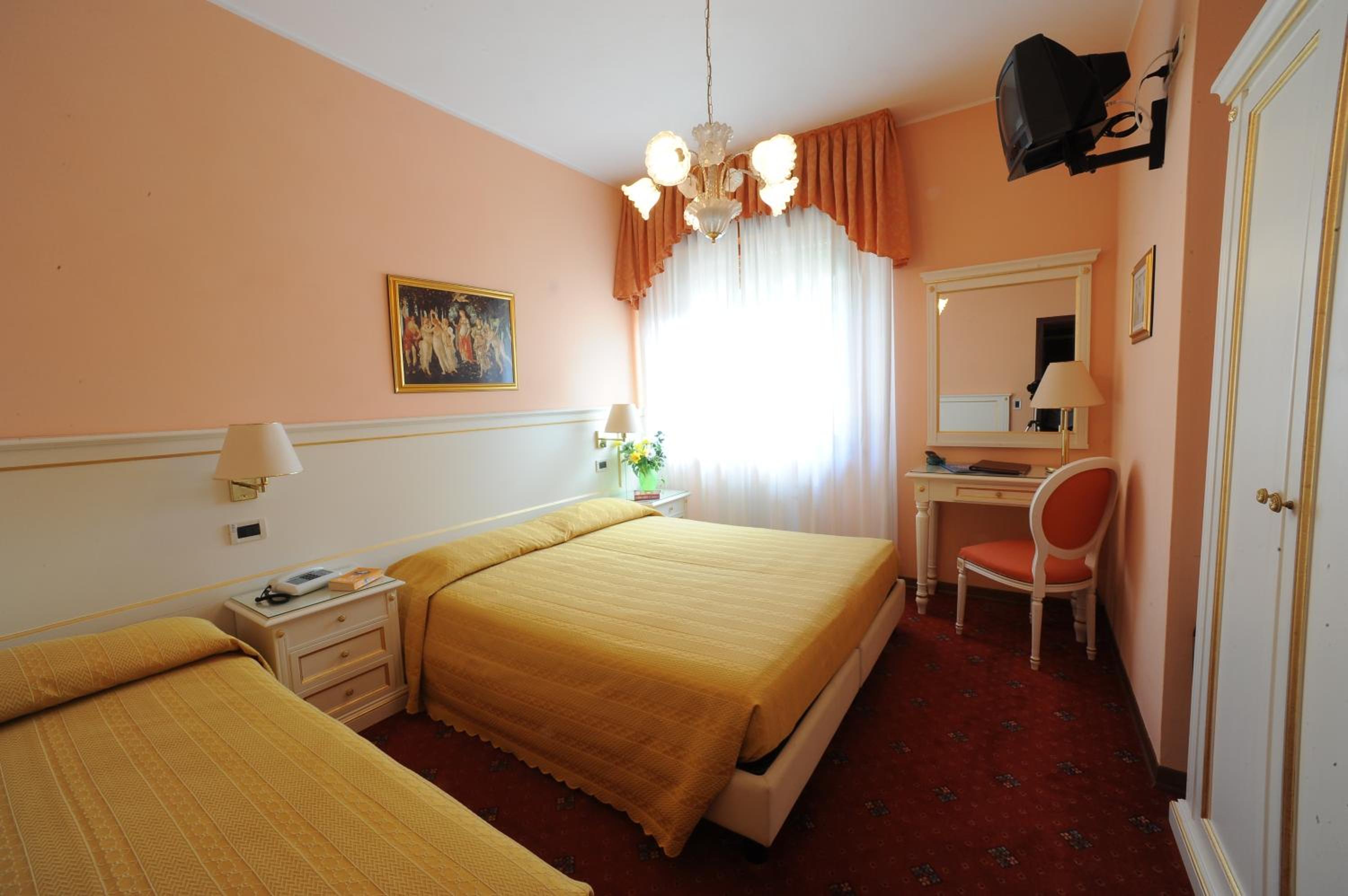 Double or Twin Room with Mountain View photo 1