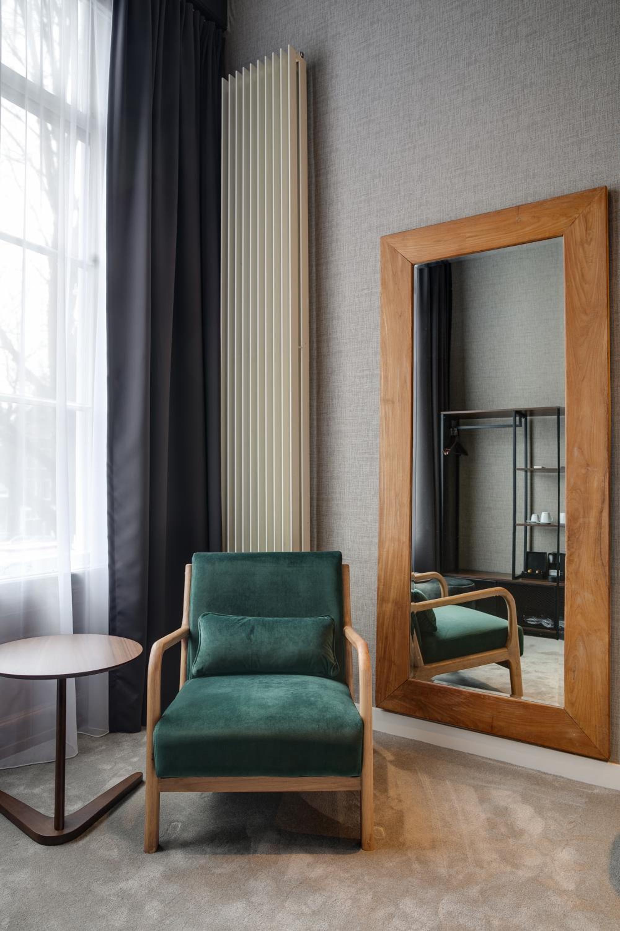 Canal View Room