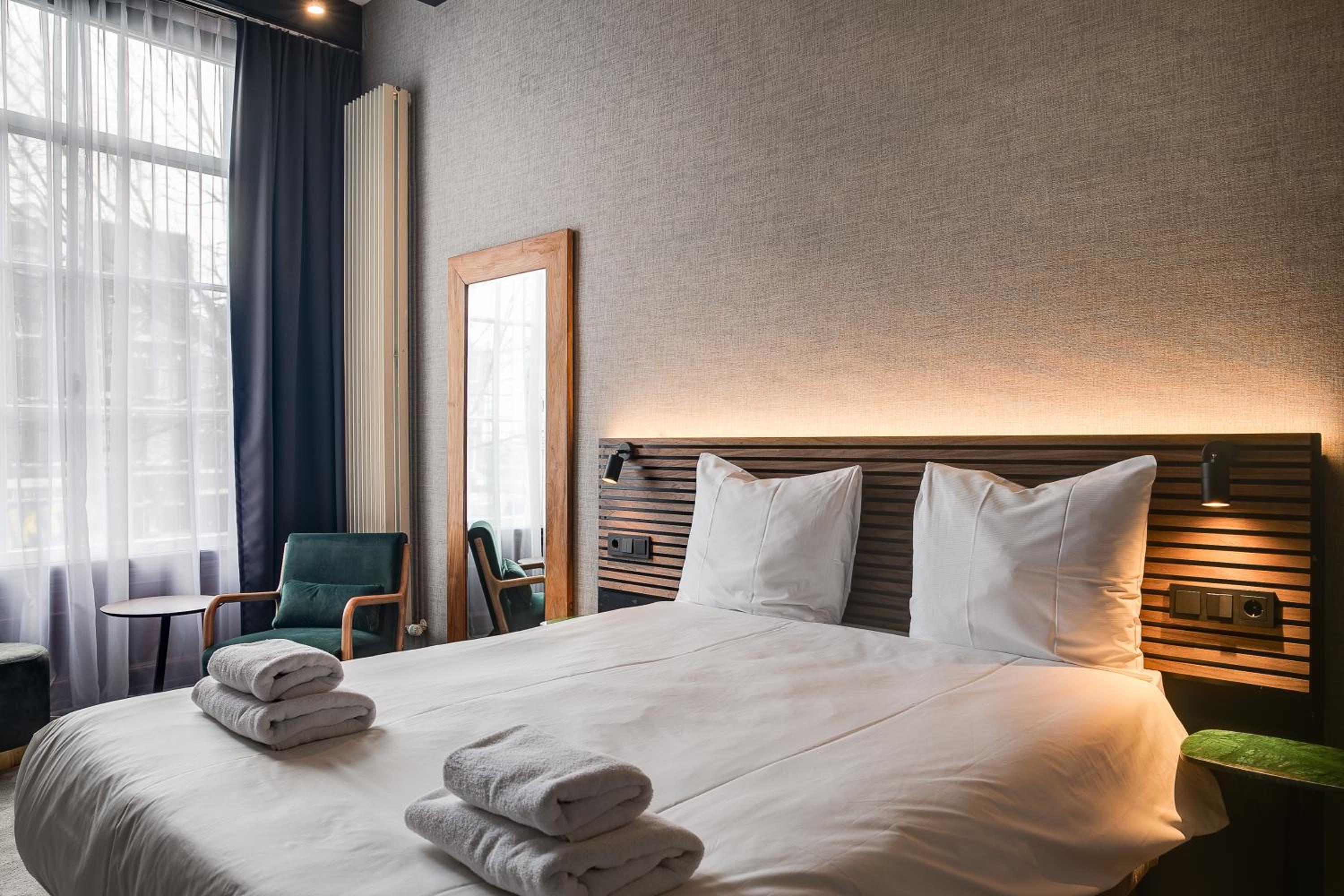 Canal View Room