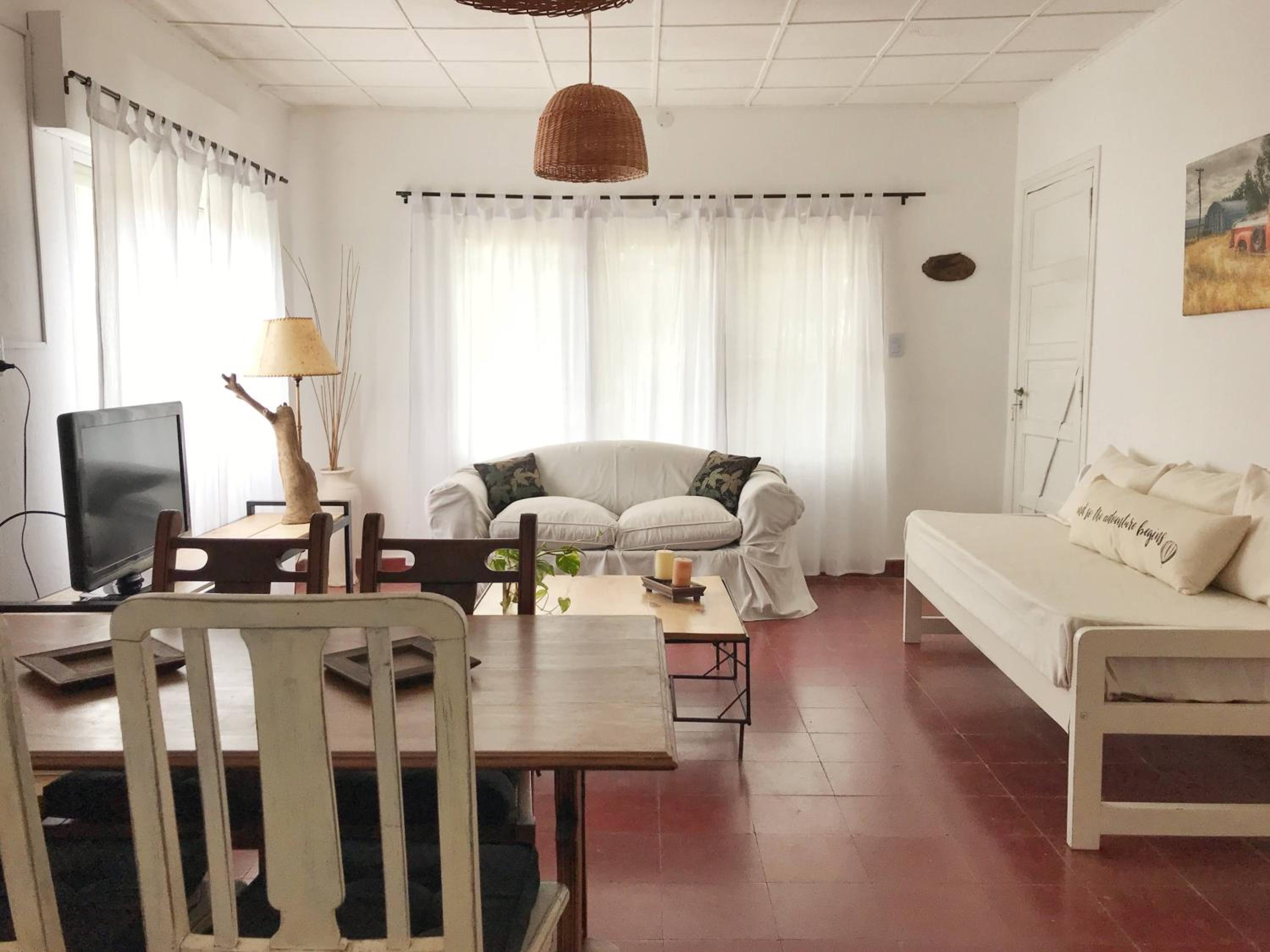 One-Bedroom House photo 1