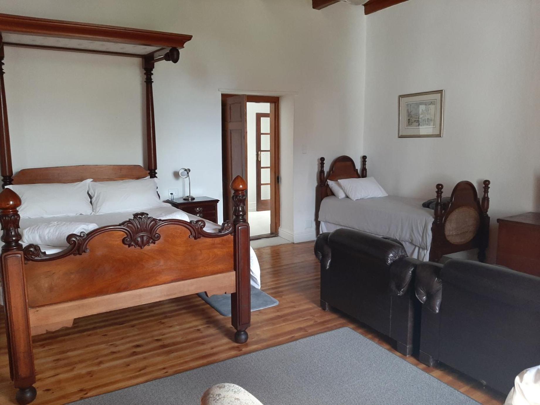 One-Bedroom Apartment - Photo 1