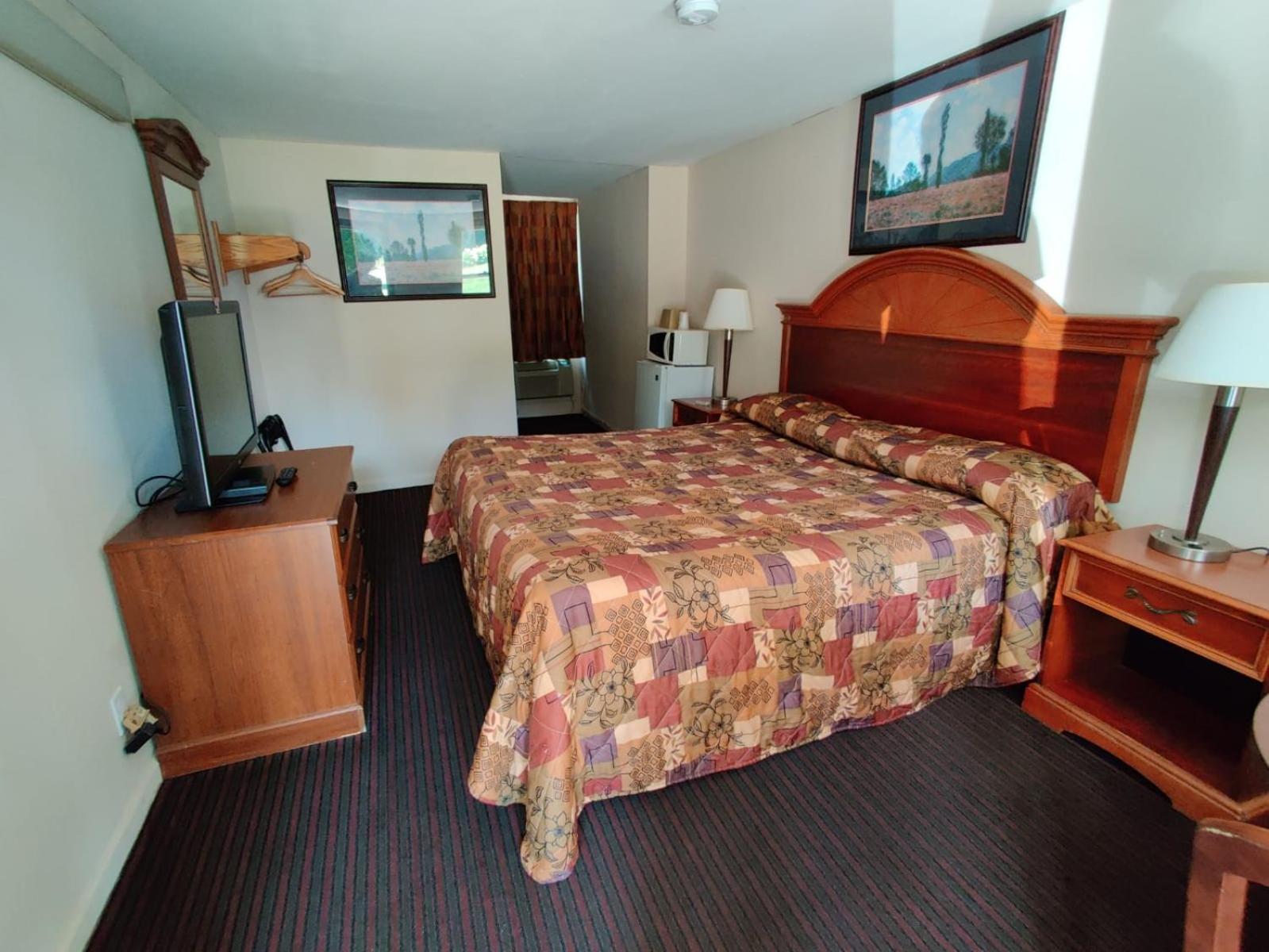 Standard King Room - Photo 4