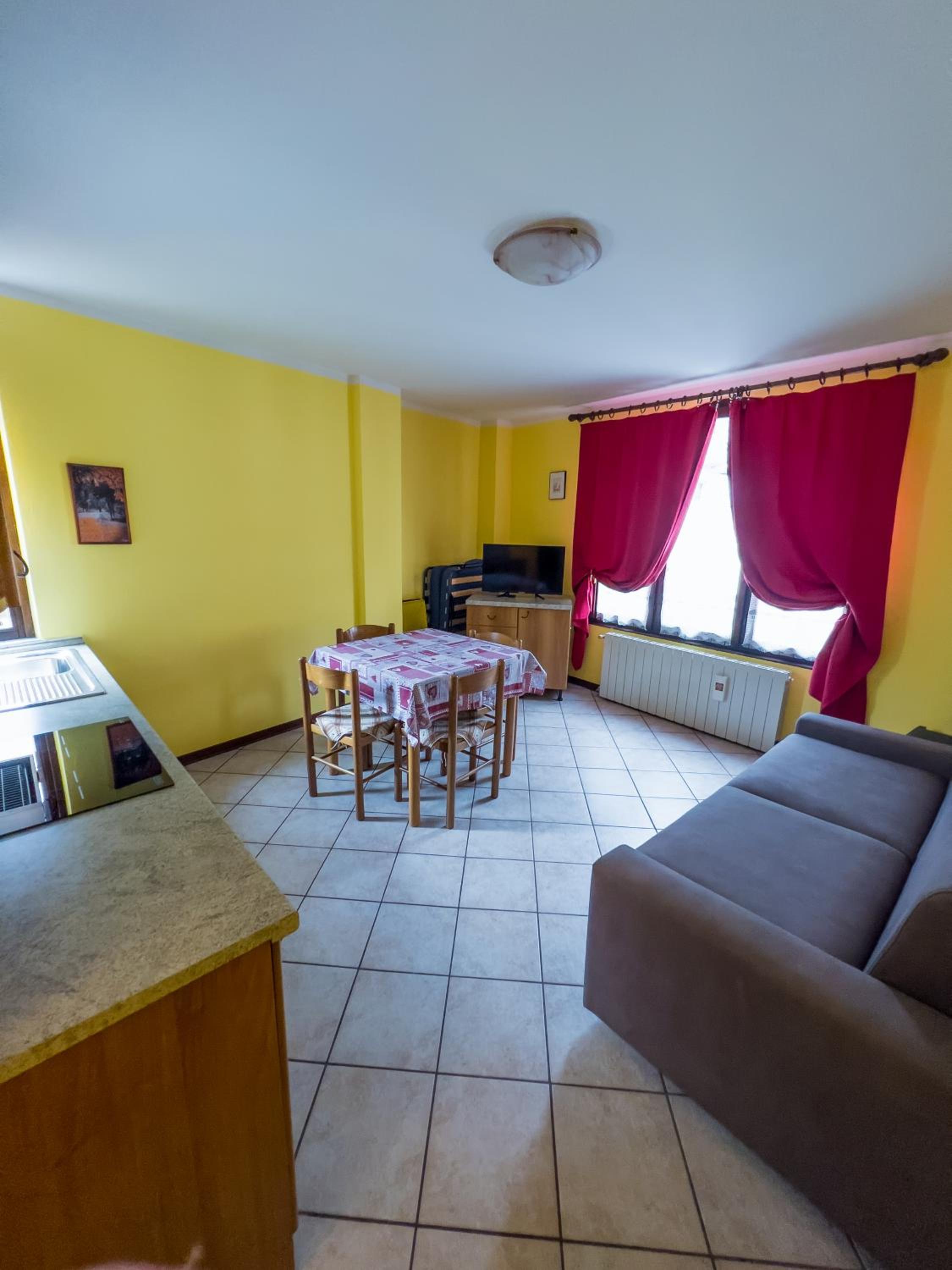 Quadruple Room - Photo 1