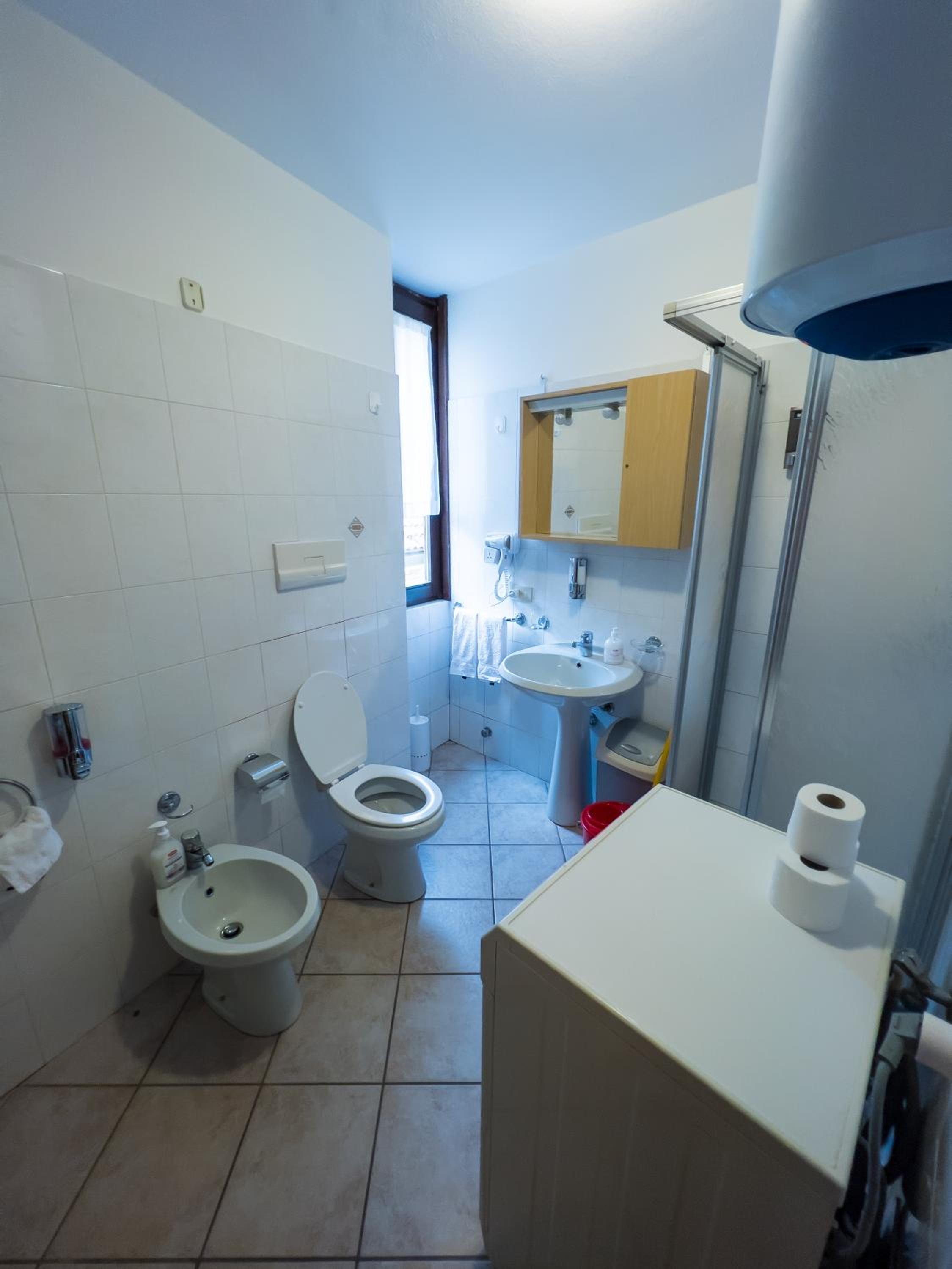 Quadruple Room - Photo 6