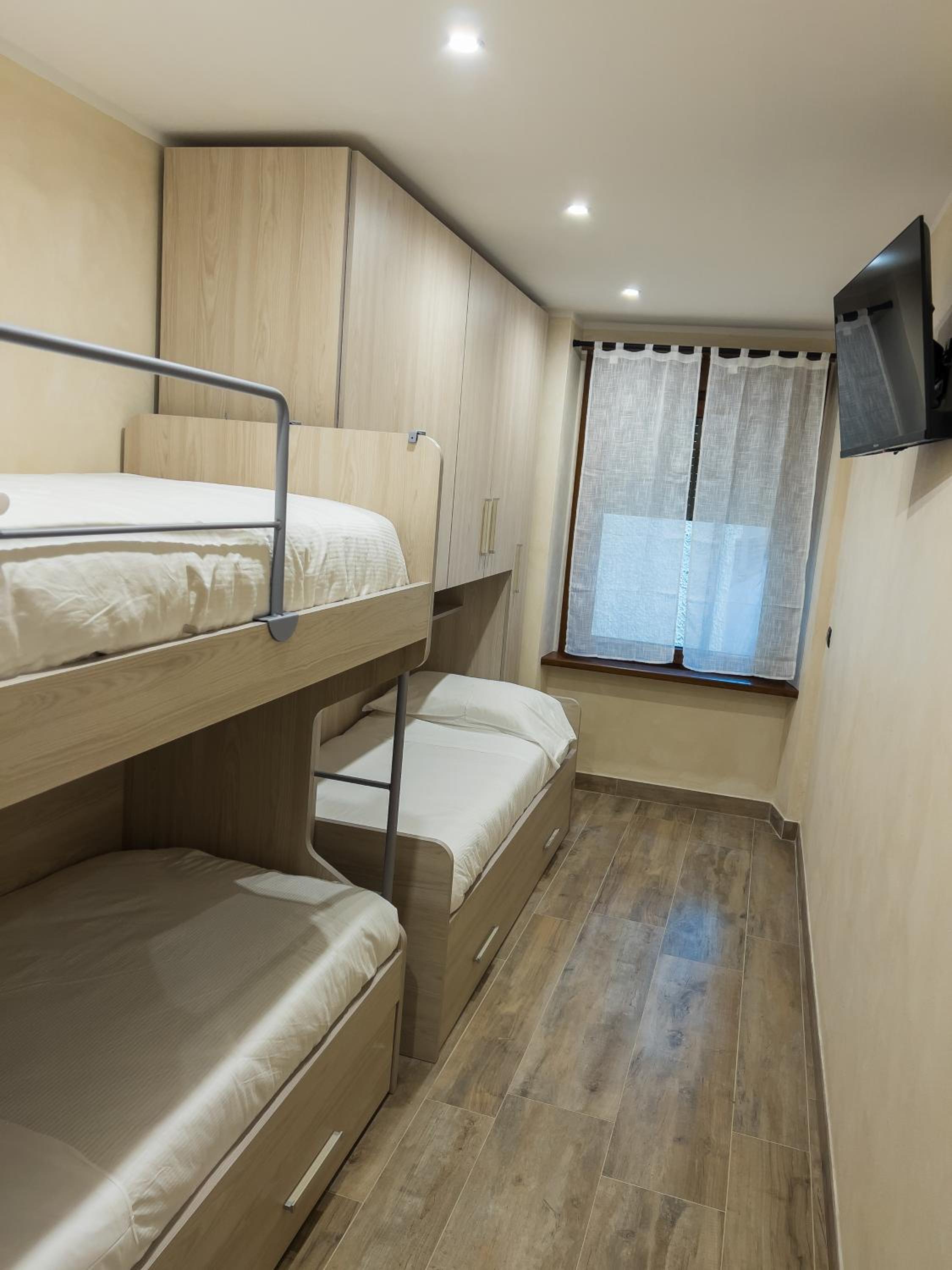 Two-Bedroom Apartment - Photo 3