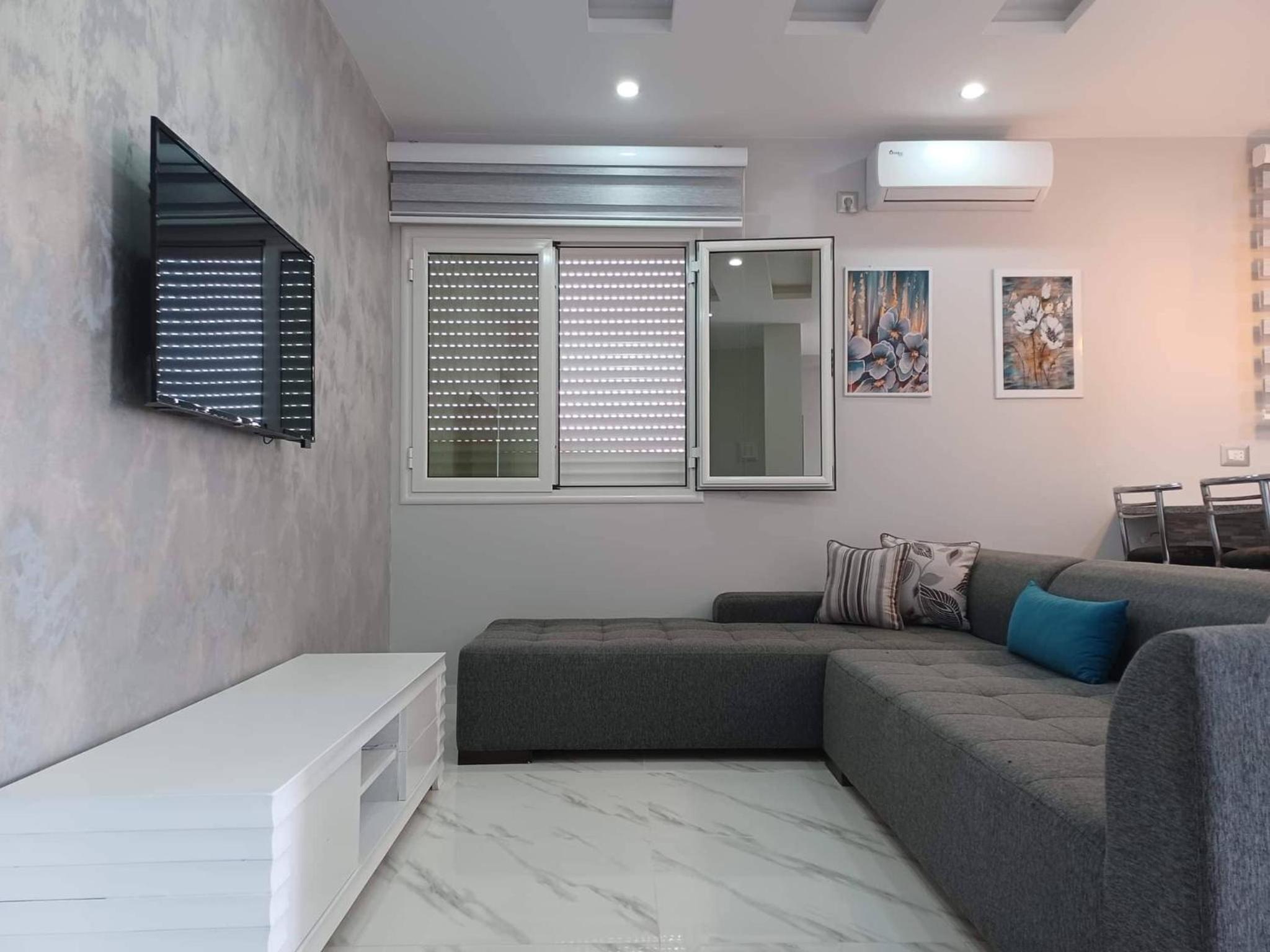 One-Bedroom Apartment photo 3