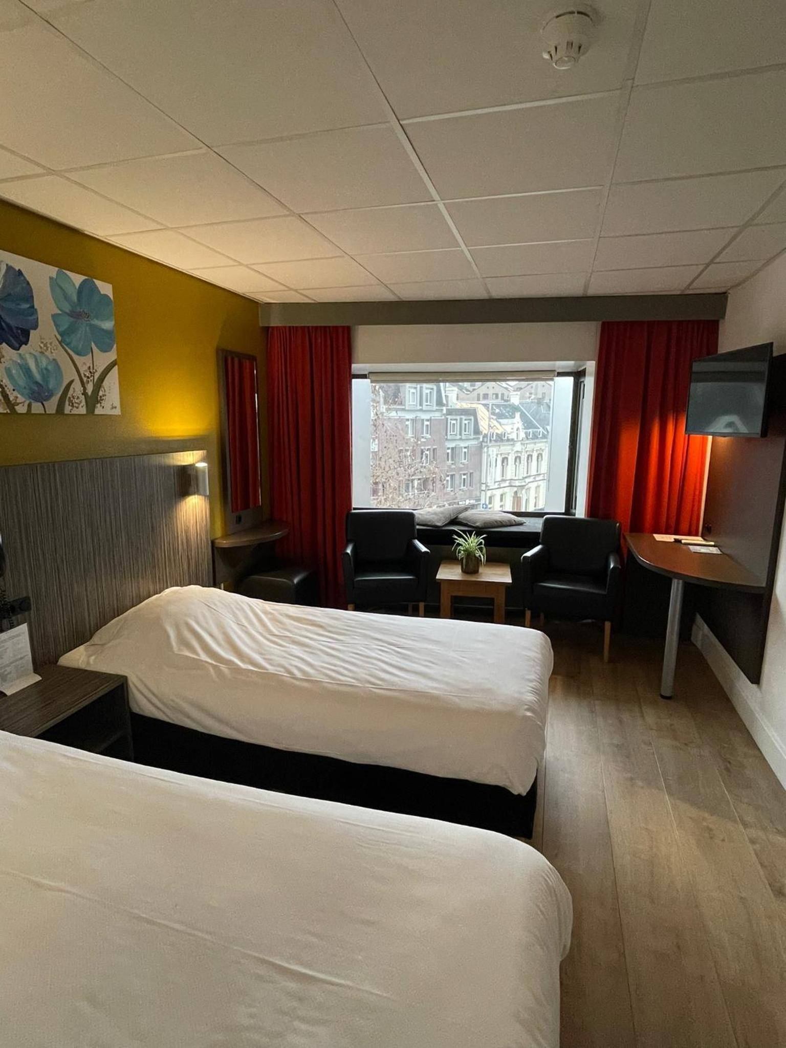 Double or Twin Room - Photo 1