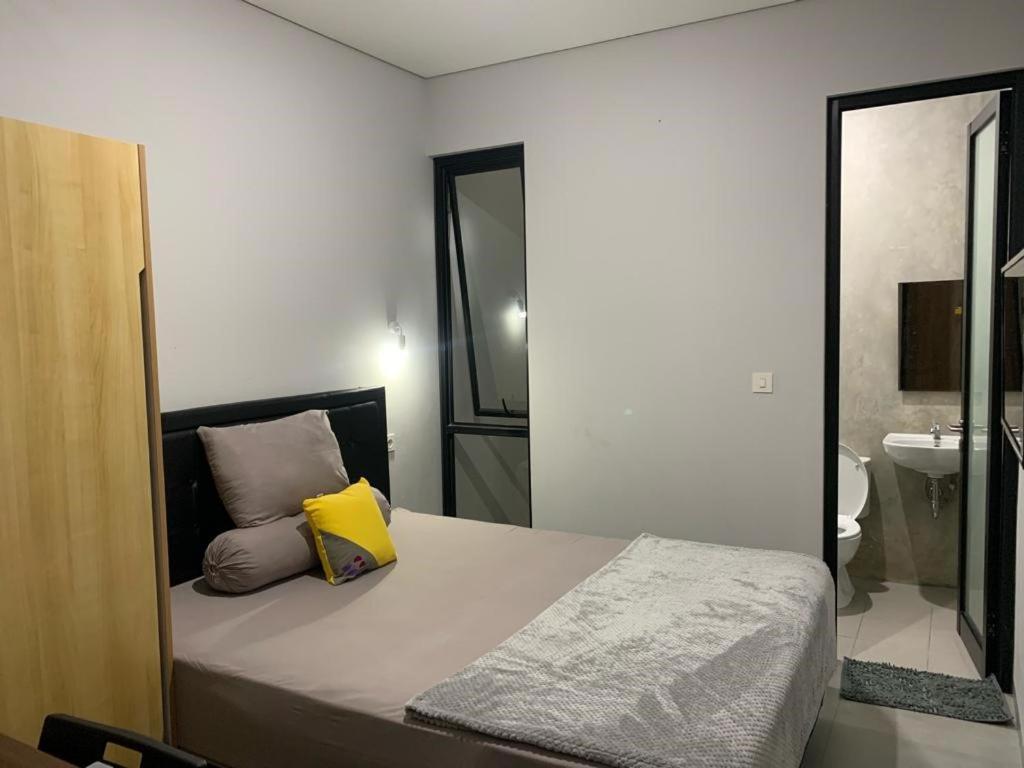 Deluxe Queen Room - Photo 1