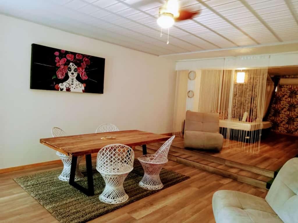 Apartment - Ground Floor photo 2