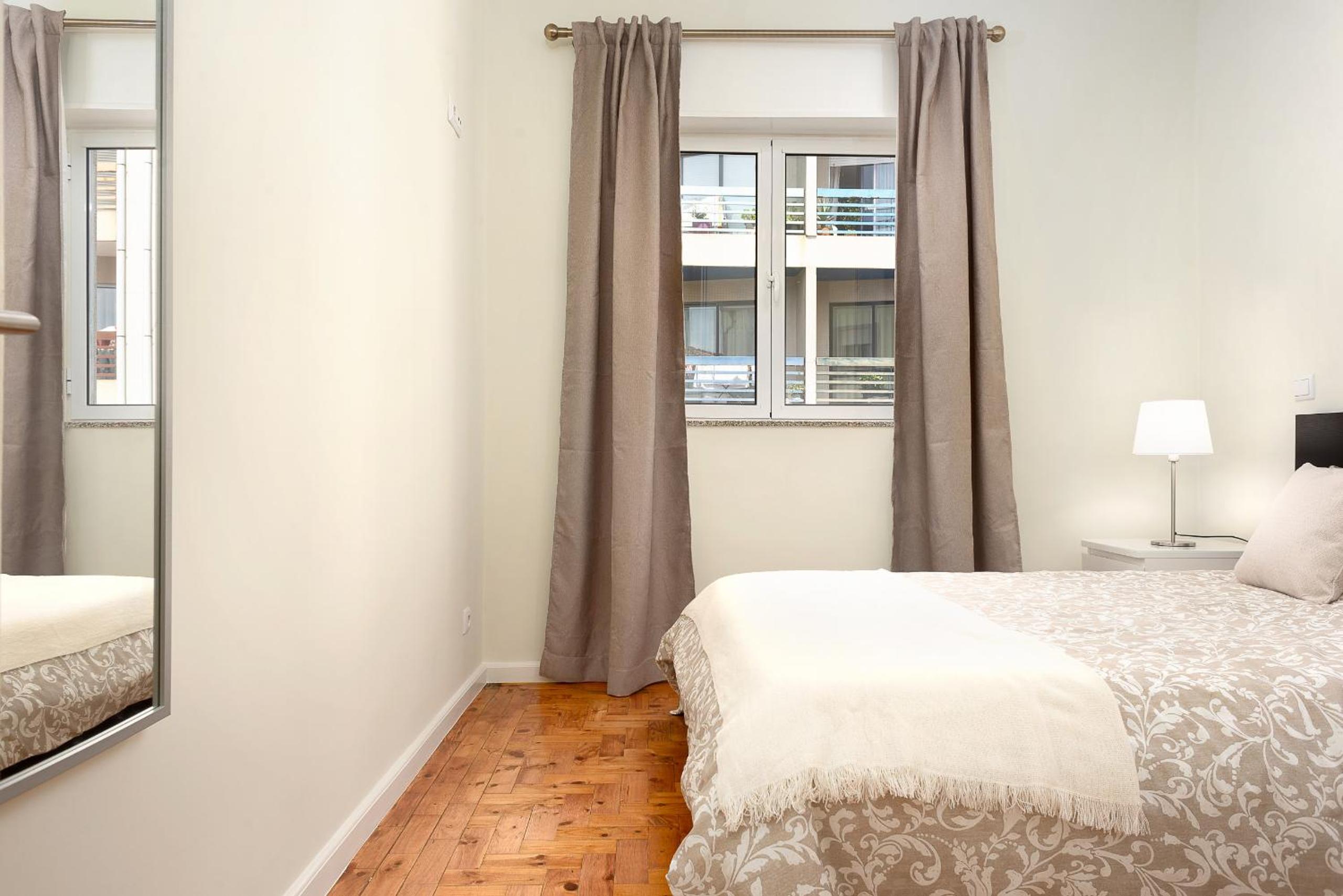 One-Bedroom Apartment - Photo 5