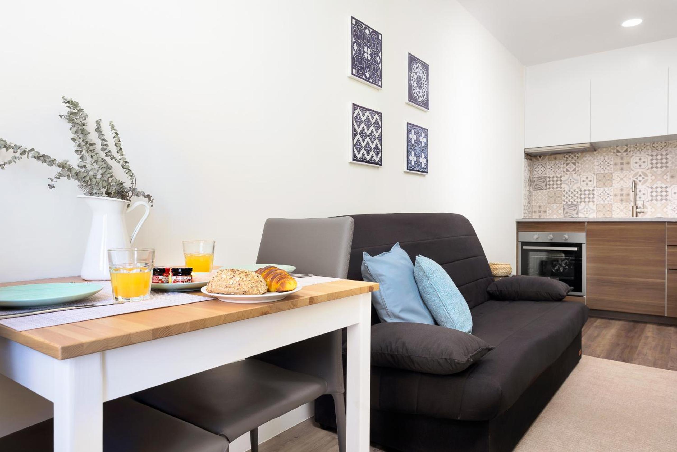 One-Bedroom Apartment - Photo 9