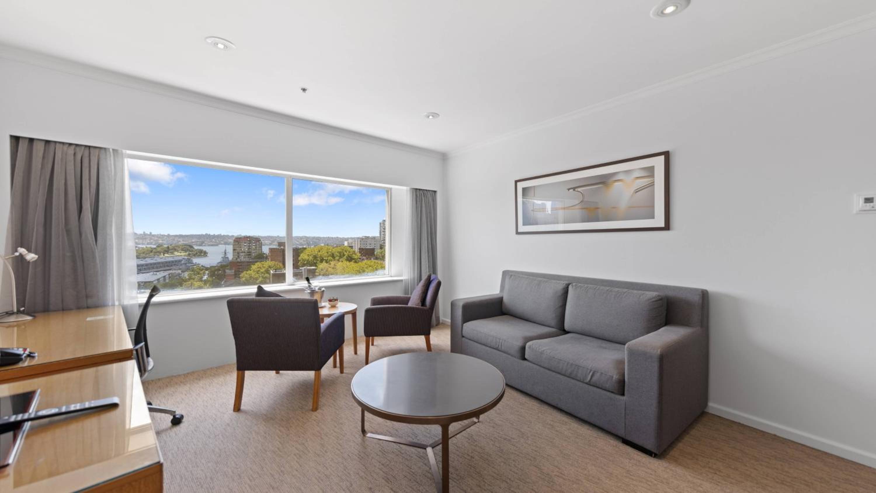 One-Bedroom King Suite with Harbor View