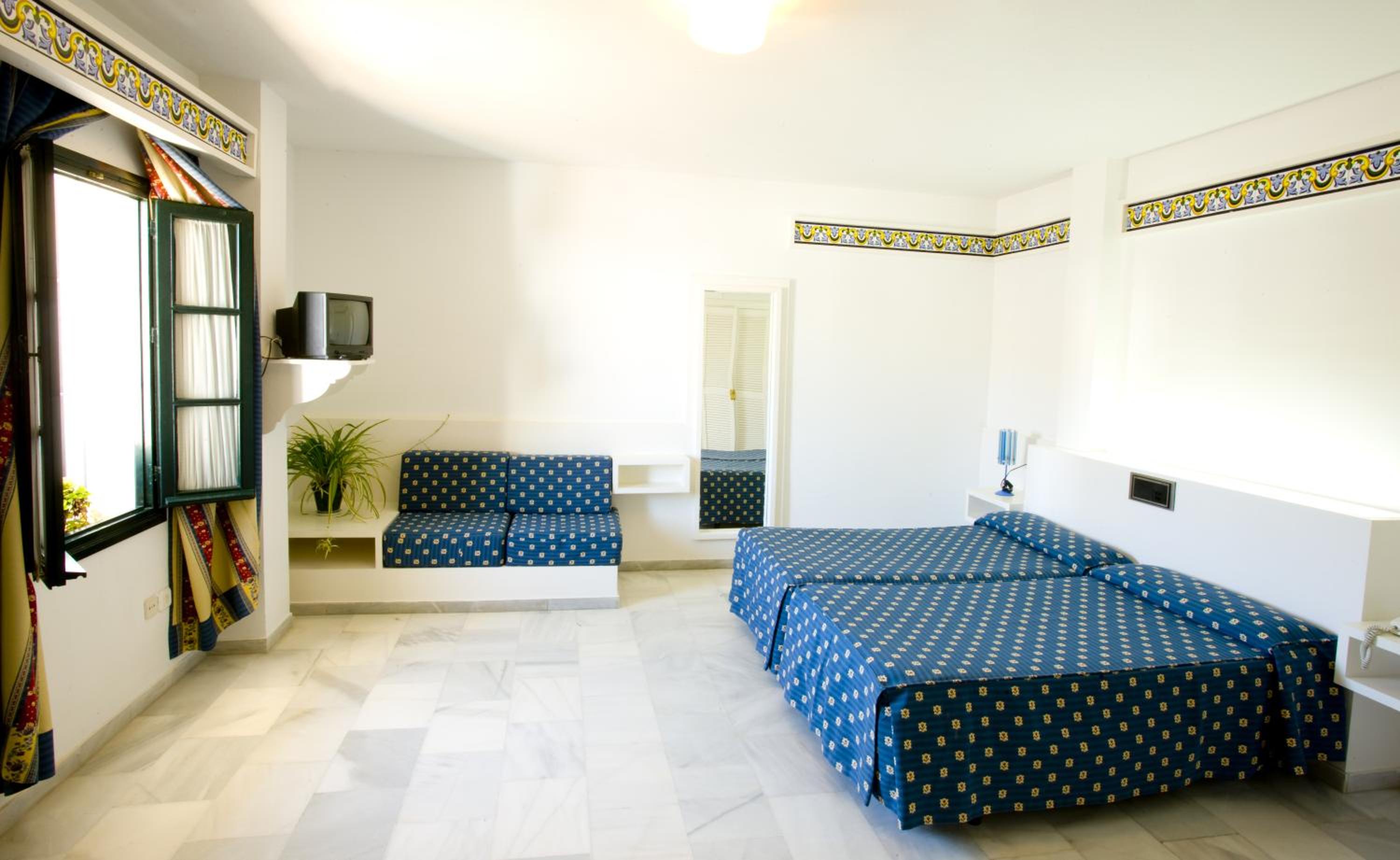 Habitación Triple (3 Adultos)