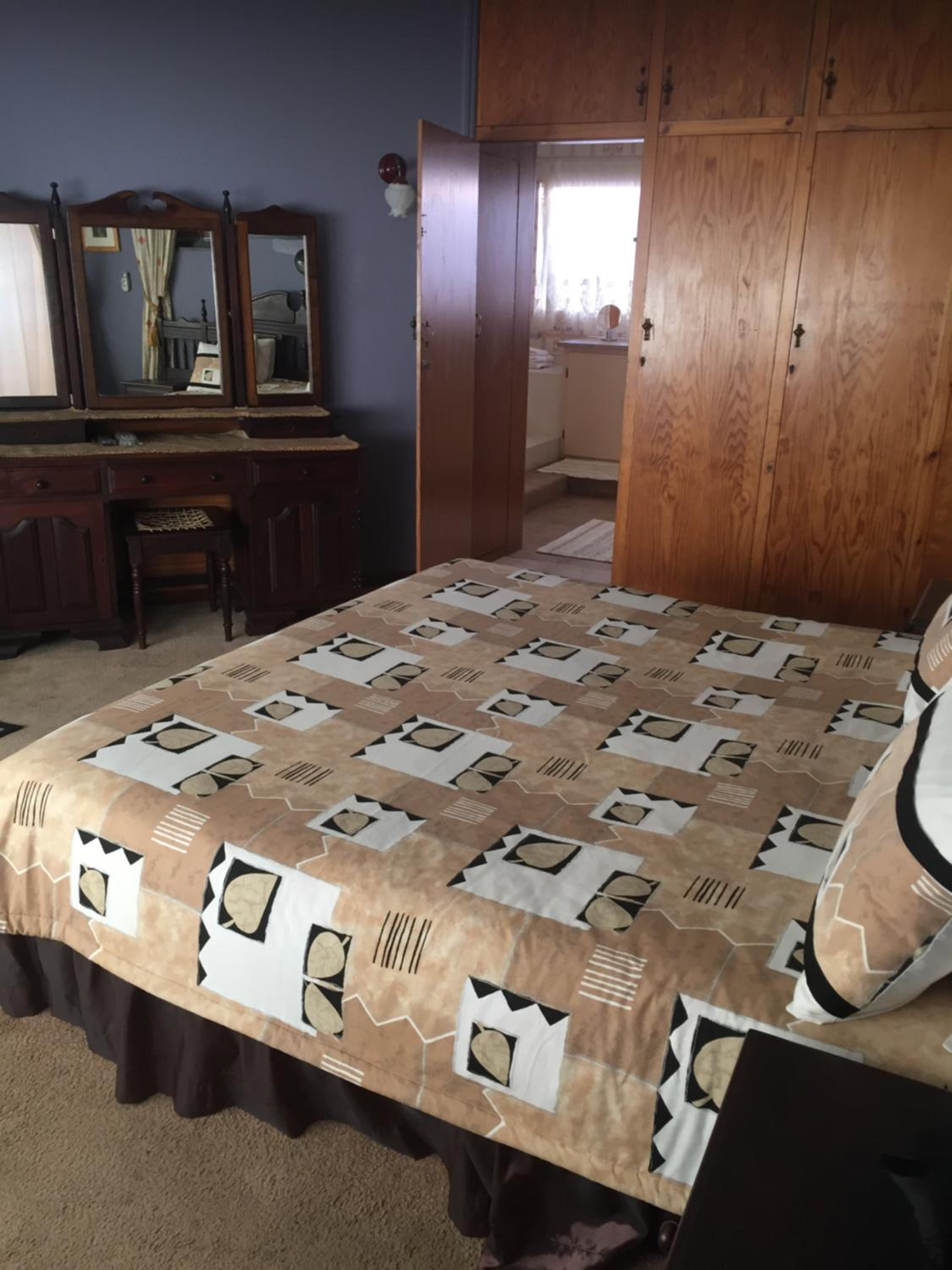Deluxe King Room photo 1
