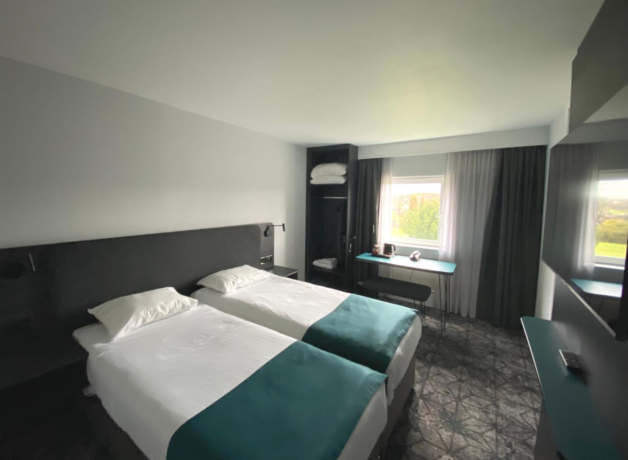 Superior Twin Room - Photo 4