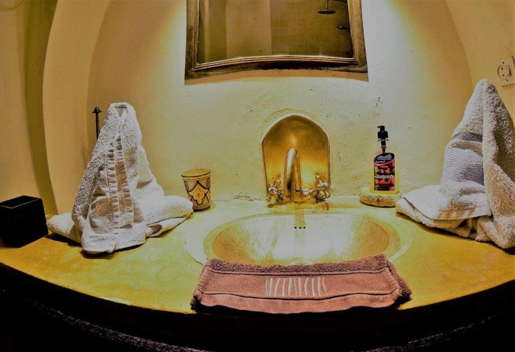 Triple Room with Private Bathroom - Photo 6