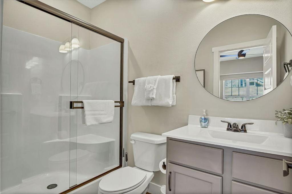 Seven-Bedroom Holiday Home photo 2