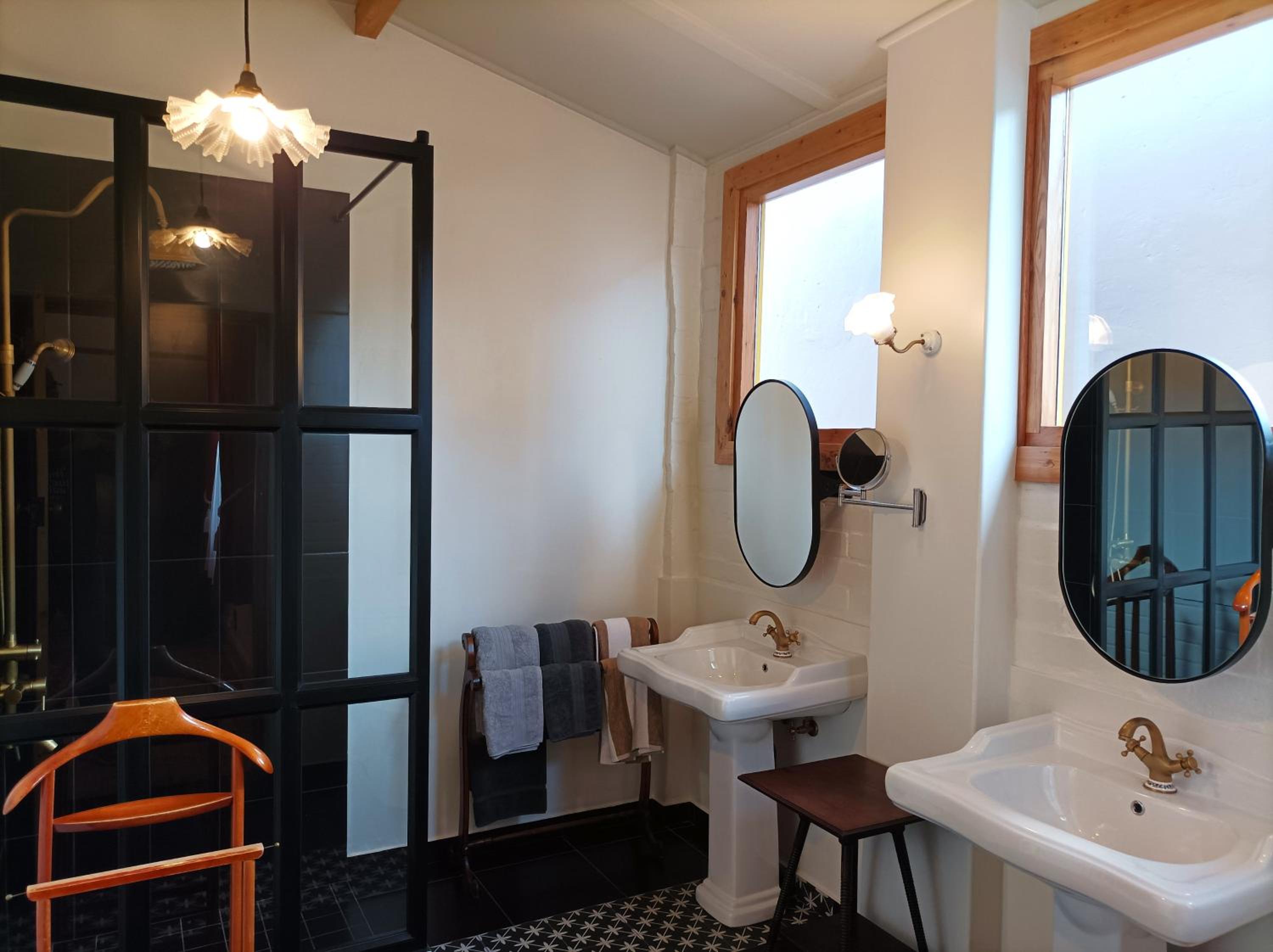 Deluxe Double Room with Shower photo 3