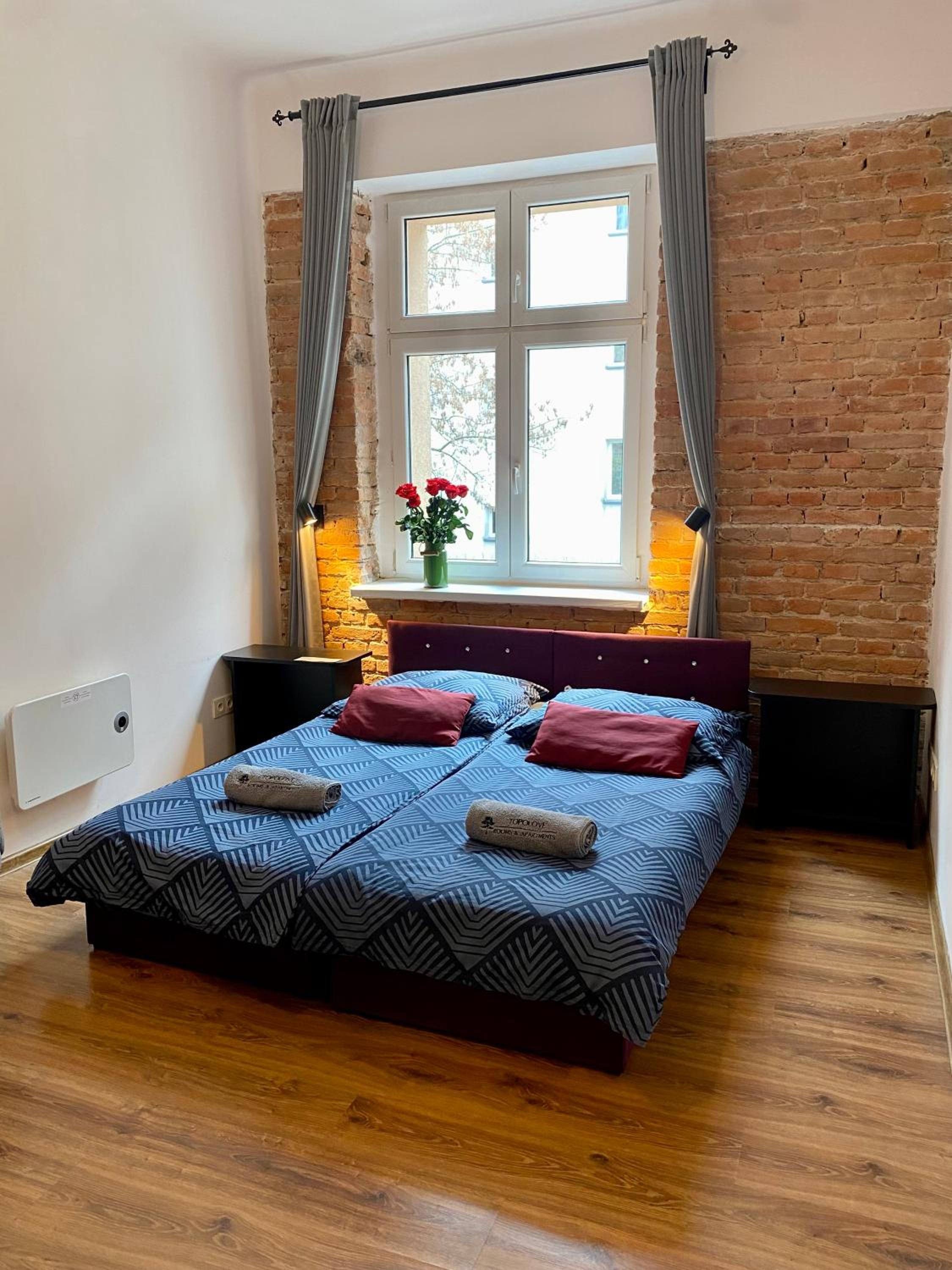 Double Room - Photo 7