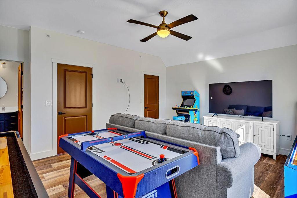 Four-Bedroom Vacation Home photo 3