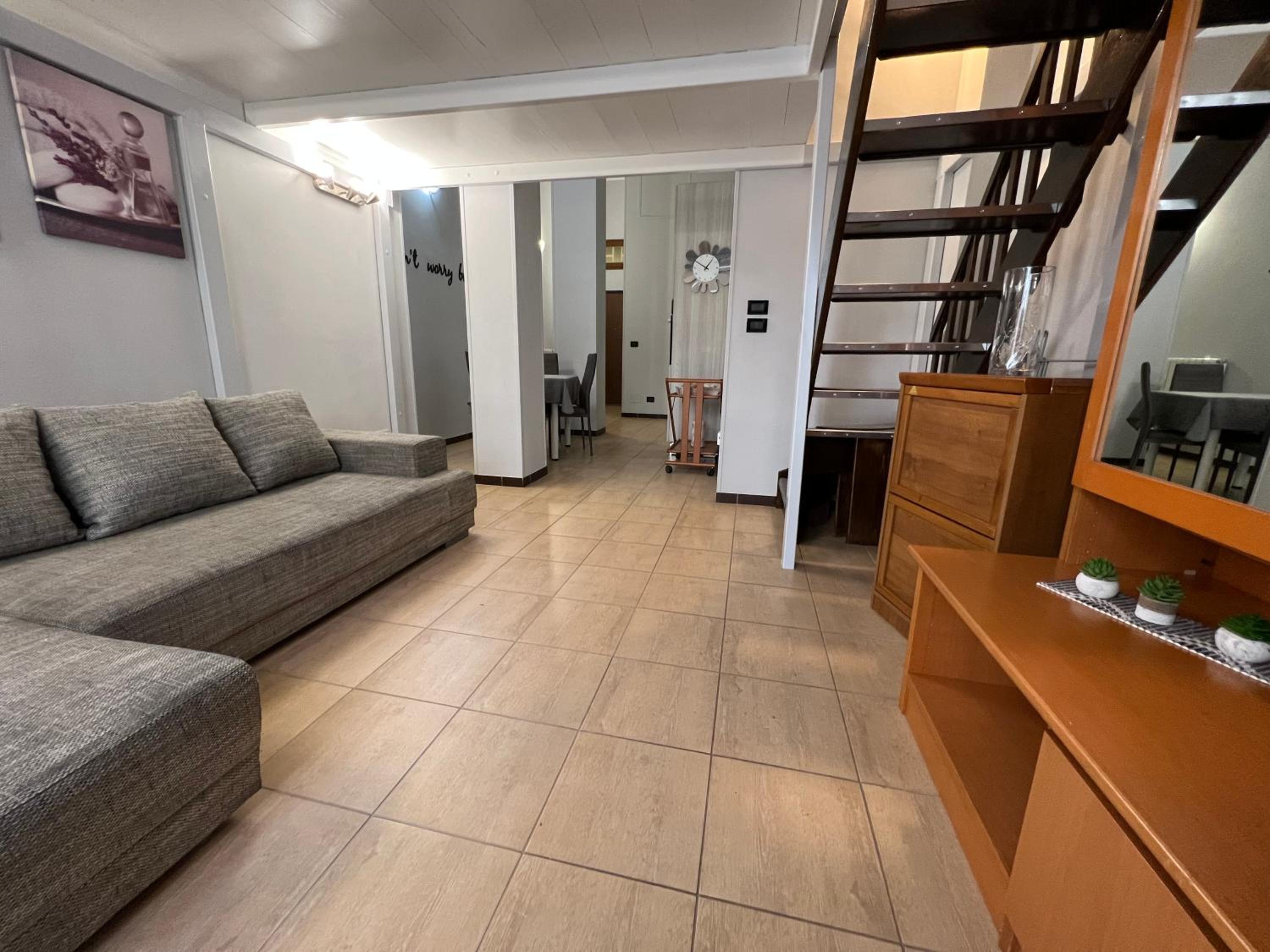 One-Bedroom Apartment photo 2