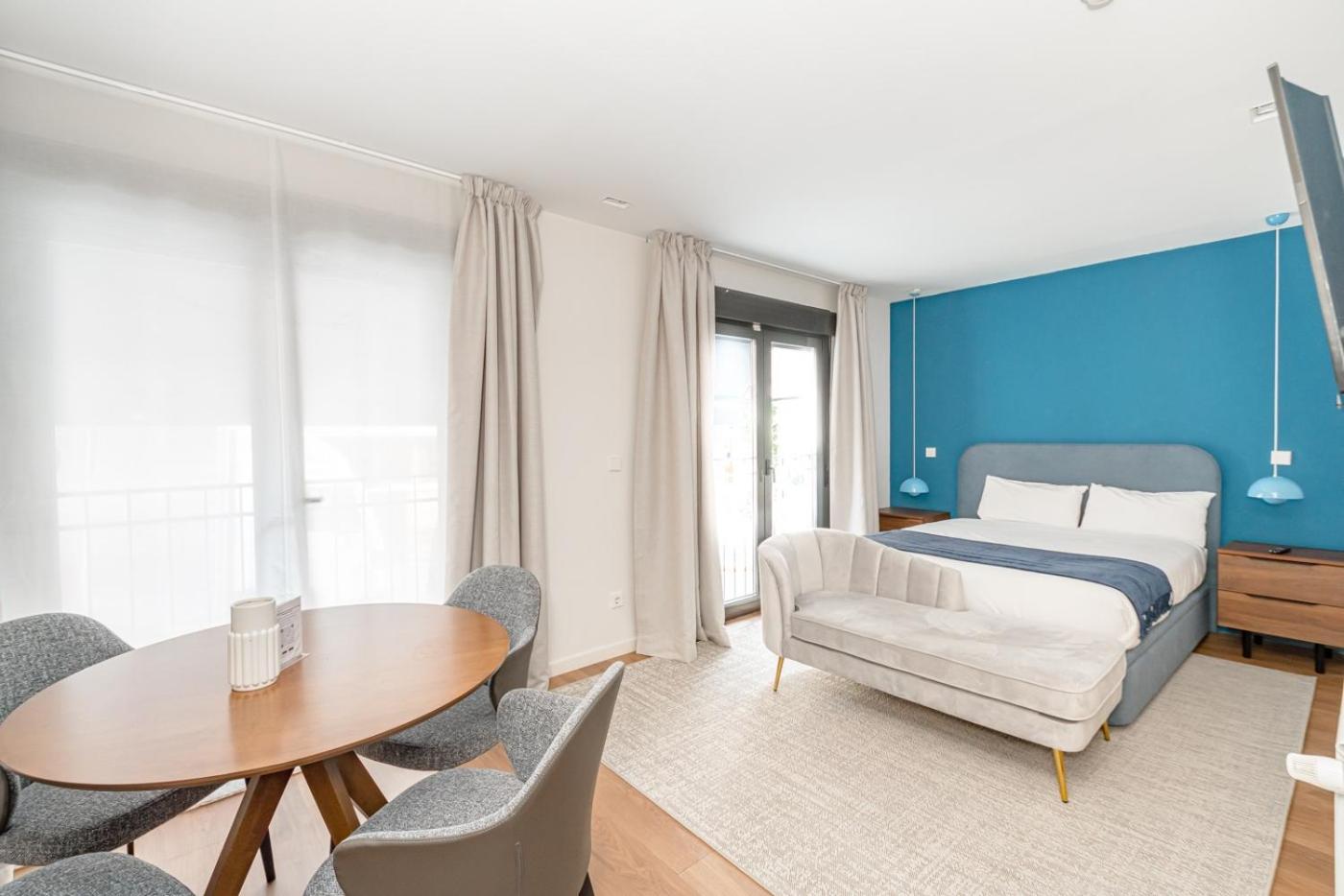 Studio Apartment photo 2