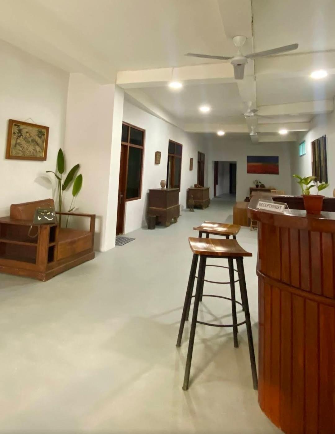 Budget Twin Room - Photo 3
