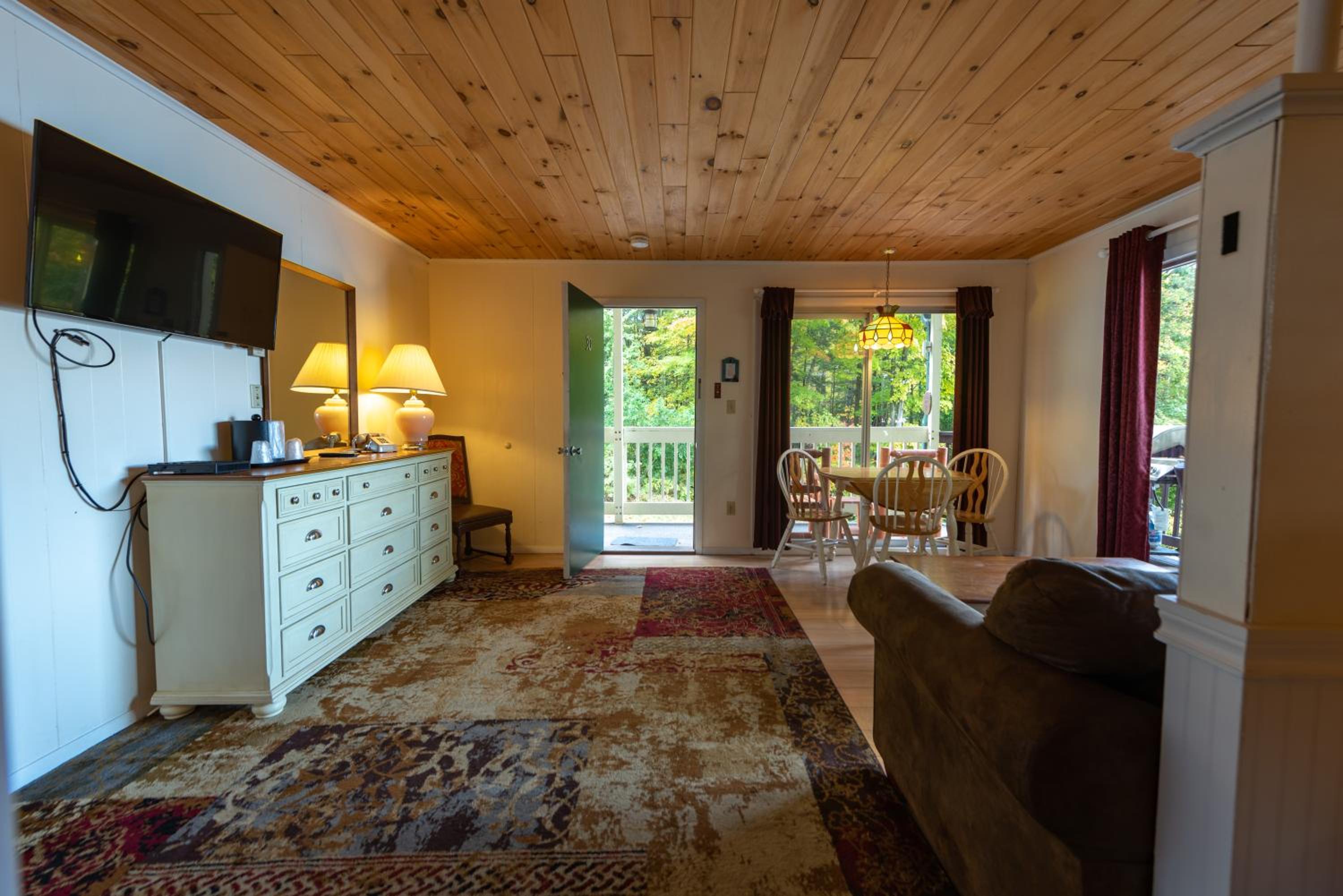 Lakefront Studio Suite Upper Level