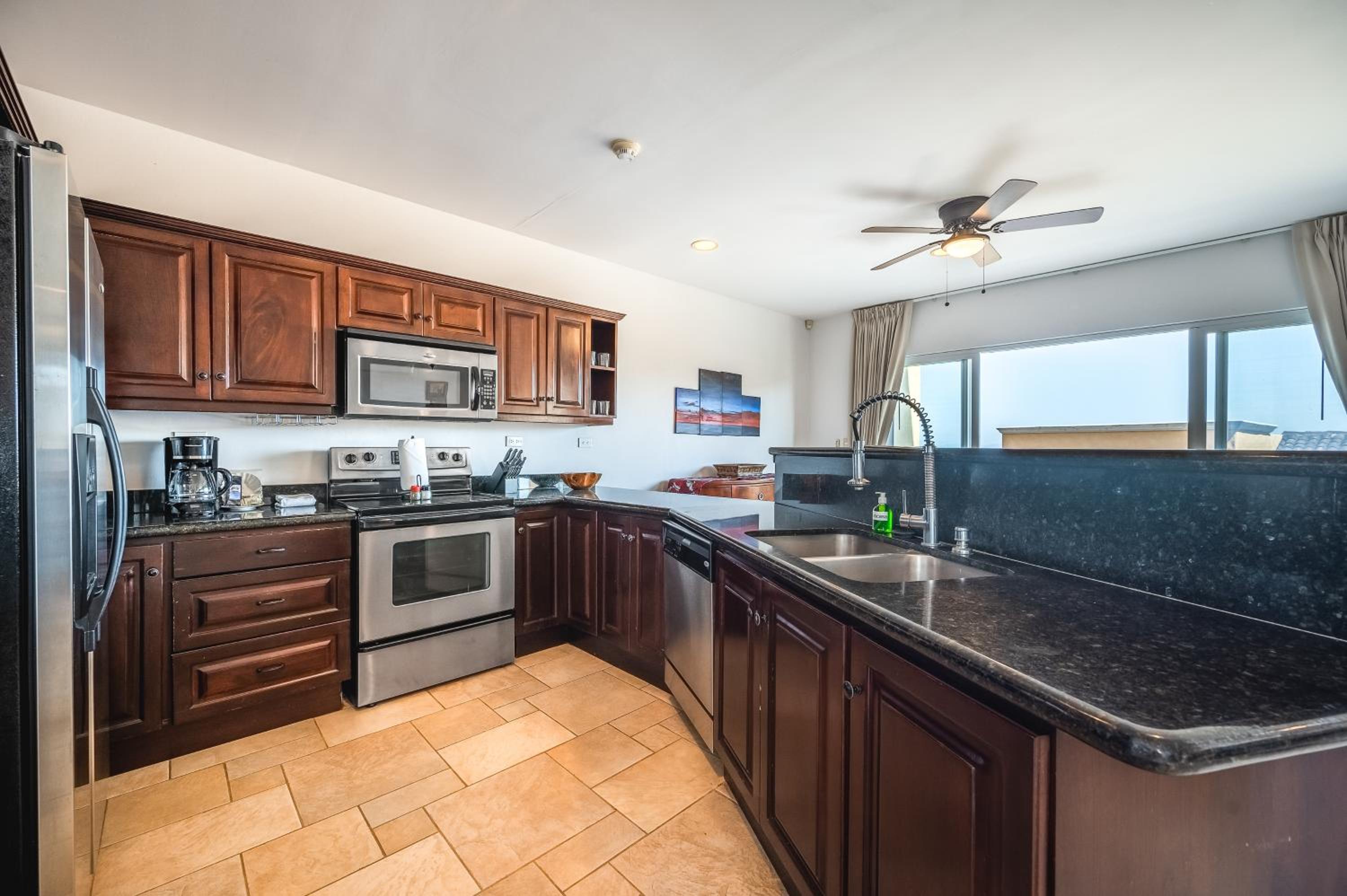 Three-Bedroom House photo 2