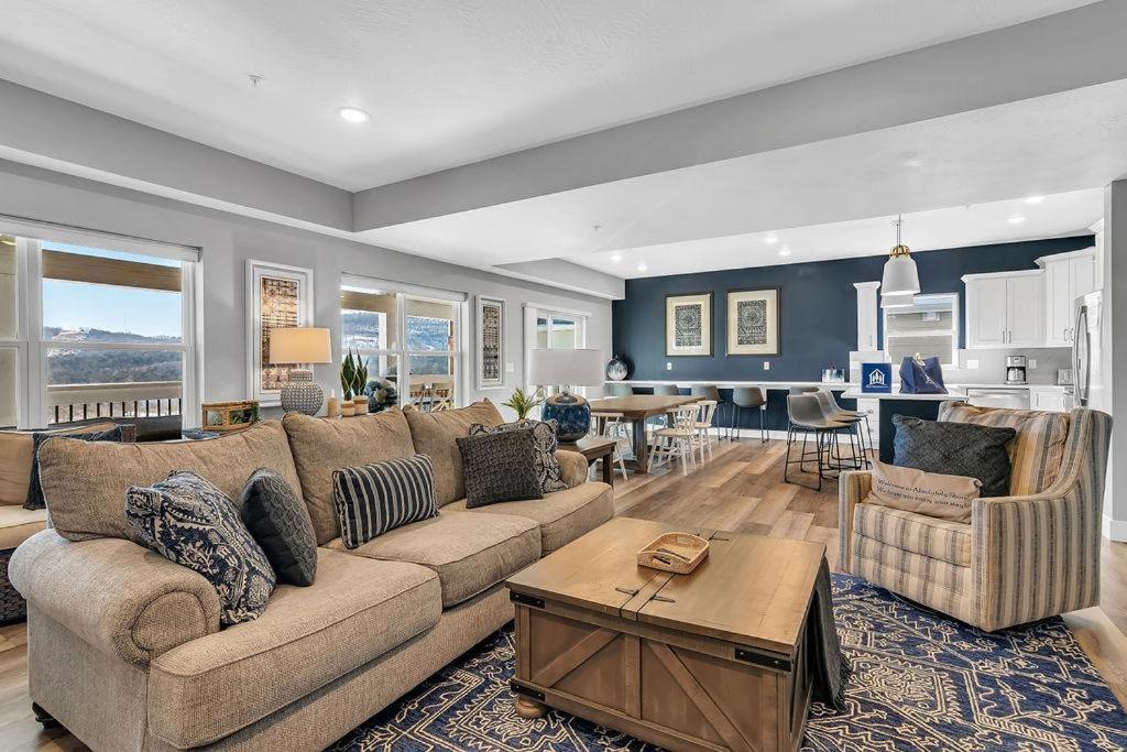Eight-Bedroom Holiday Home photo 1