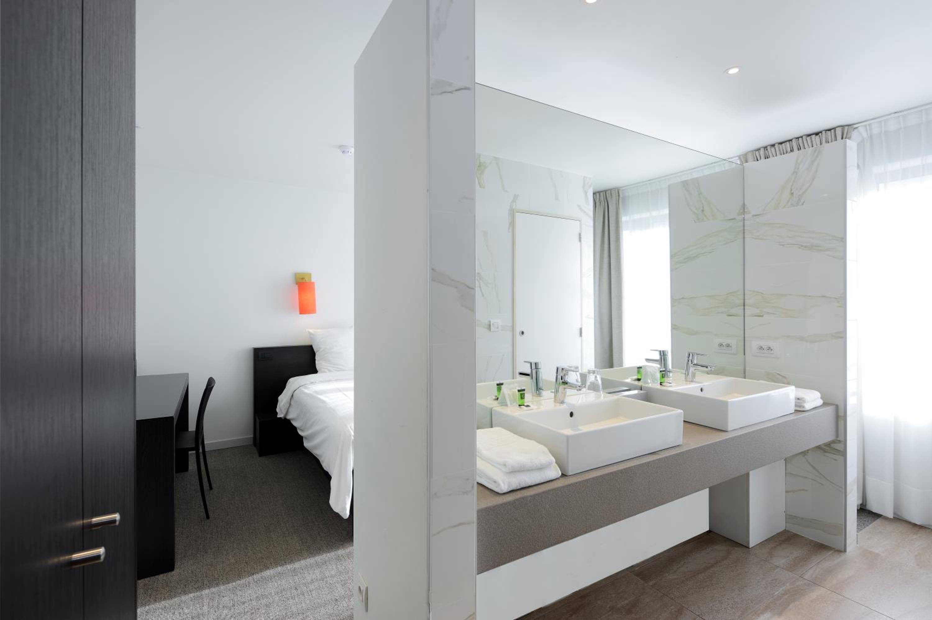 Medium Double Room photo 2