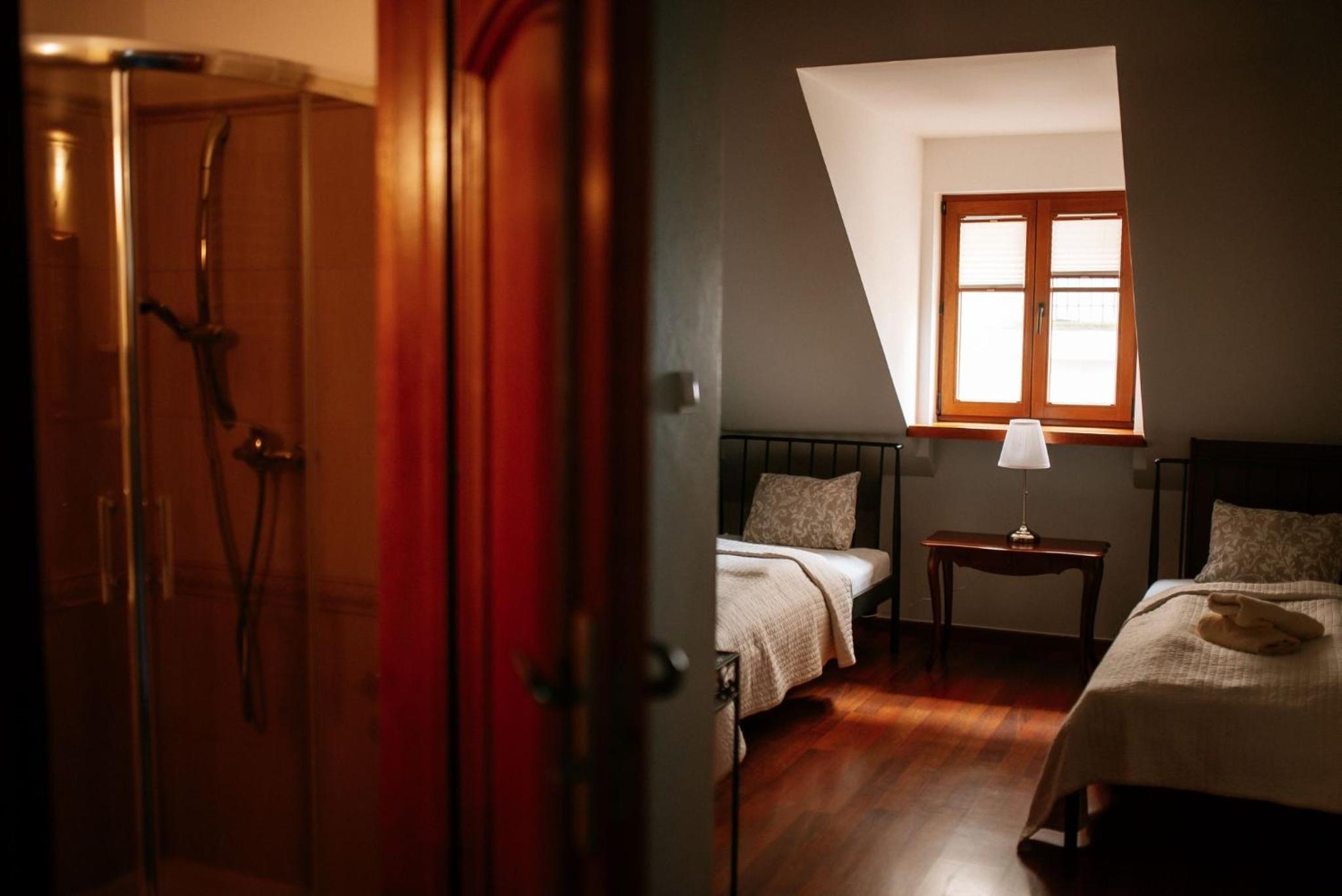 Double Room with Private Bathroom photo 2