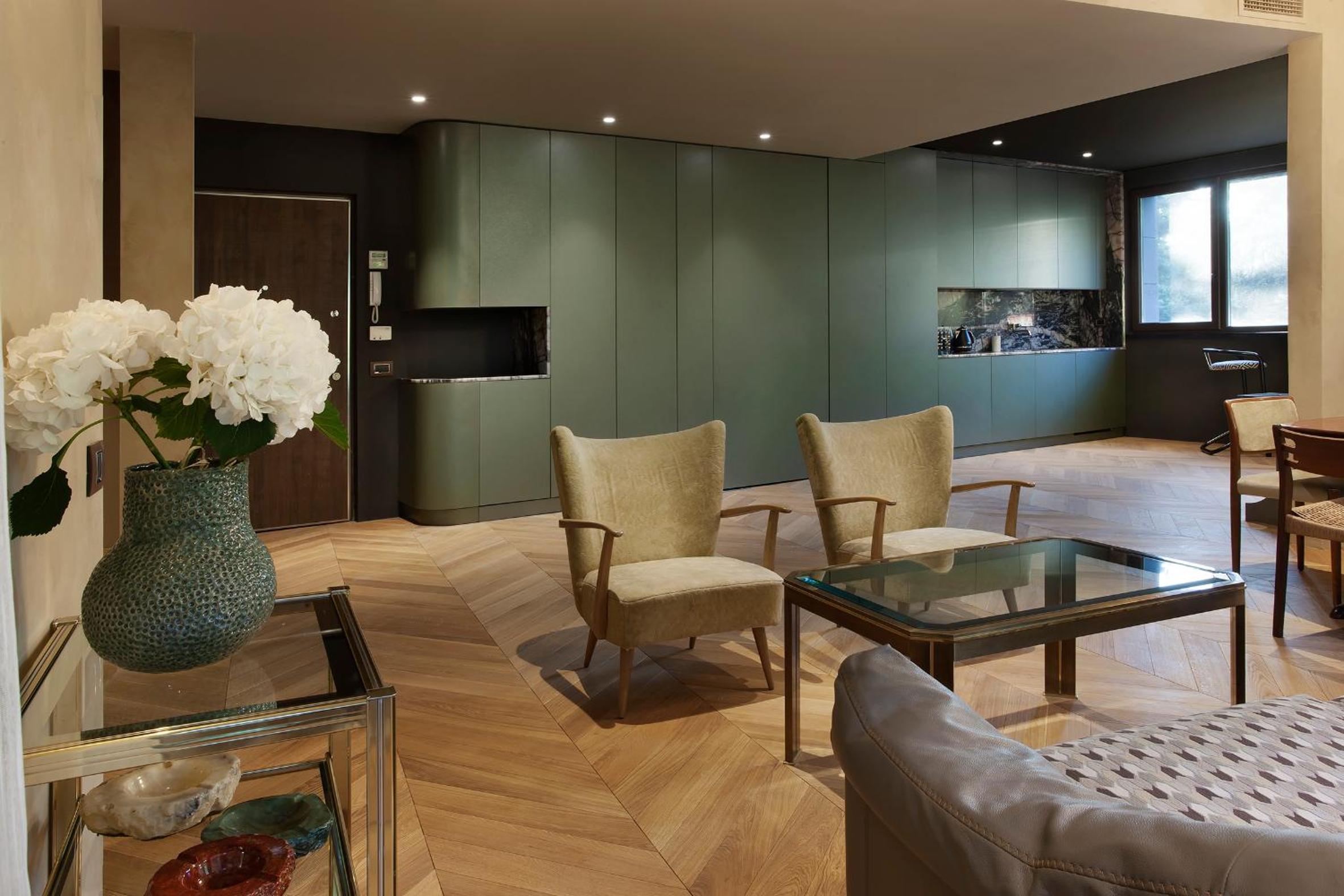 Deluxe Apartment