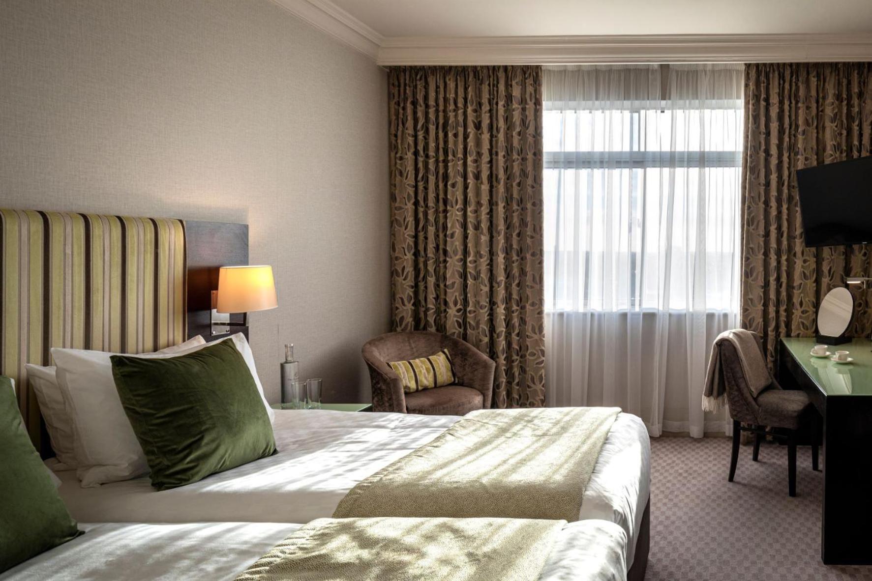 Superior Twin Room photo 2