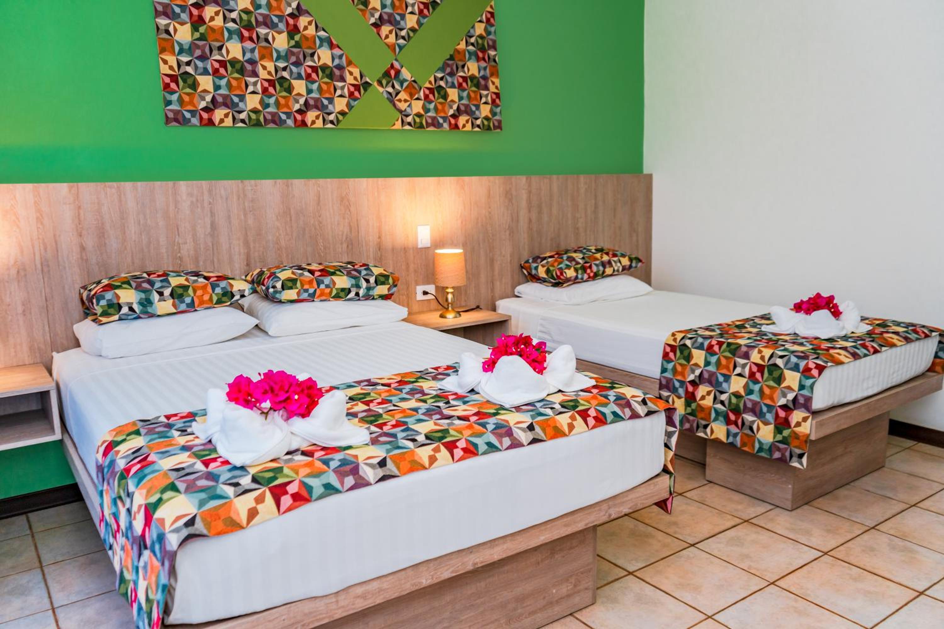 Triple Room with Main Street View - Photo 3