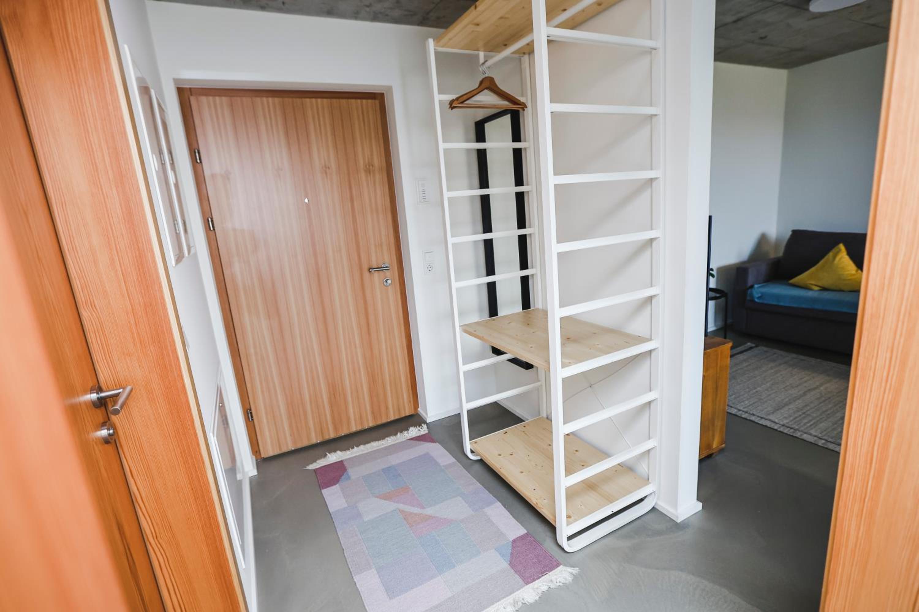 One-Bedroom Apartment photo 1