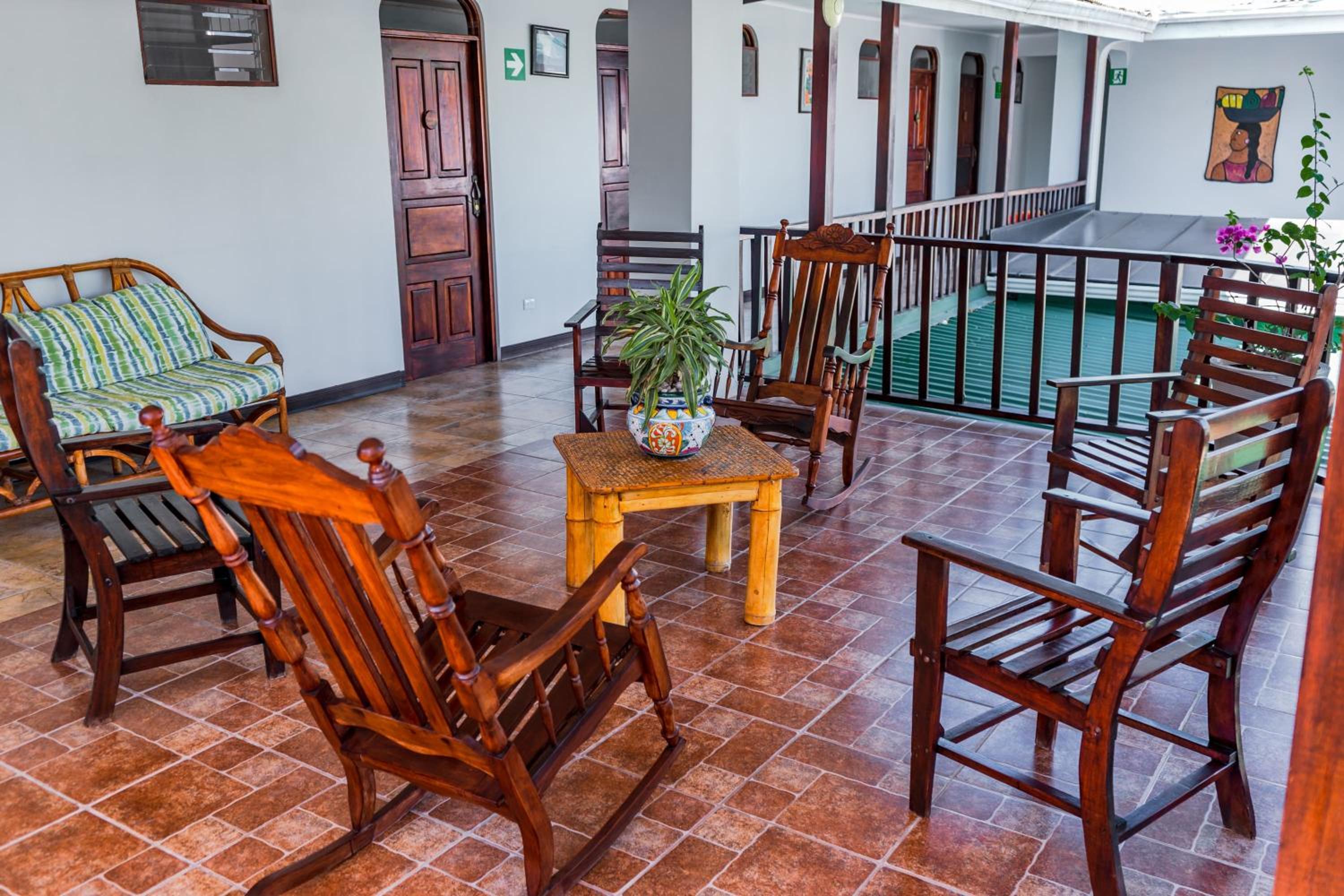 Double Room with Main Street View - Photo 3