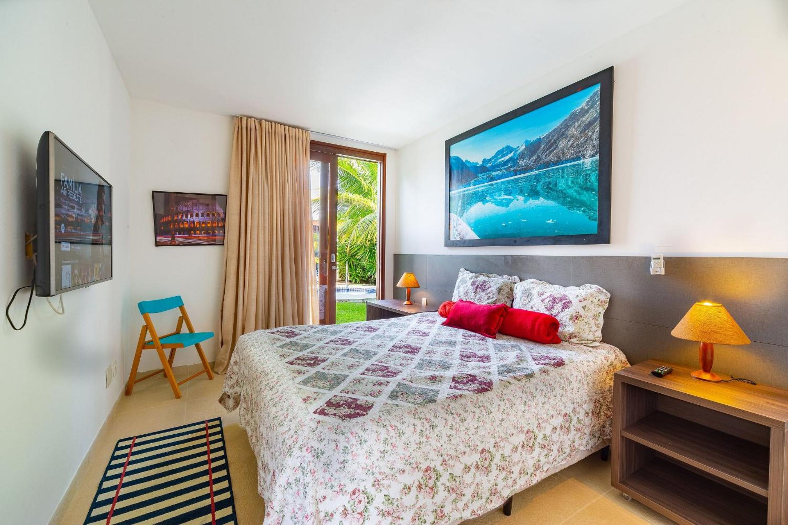 Four-Bedroom House photo 1