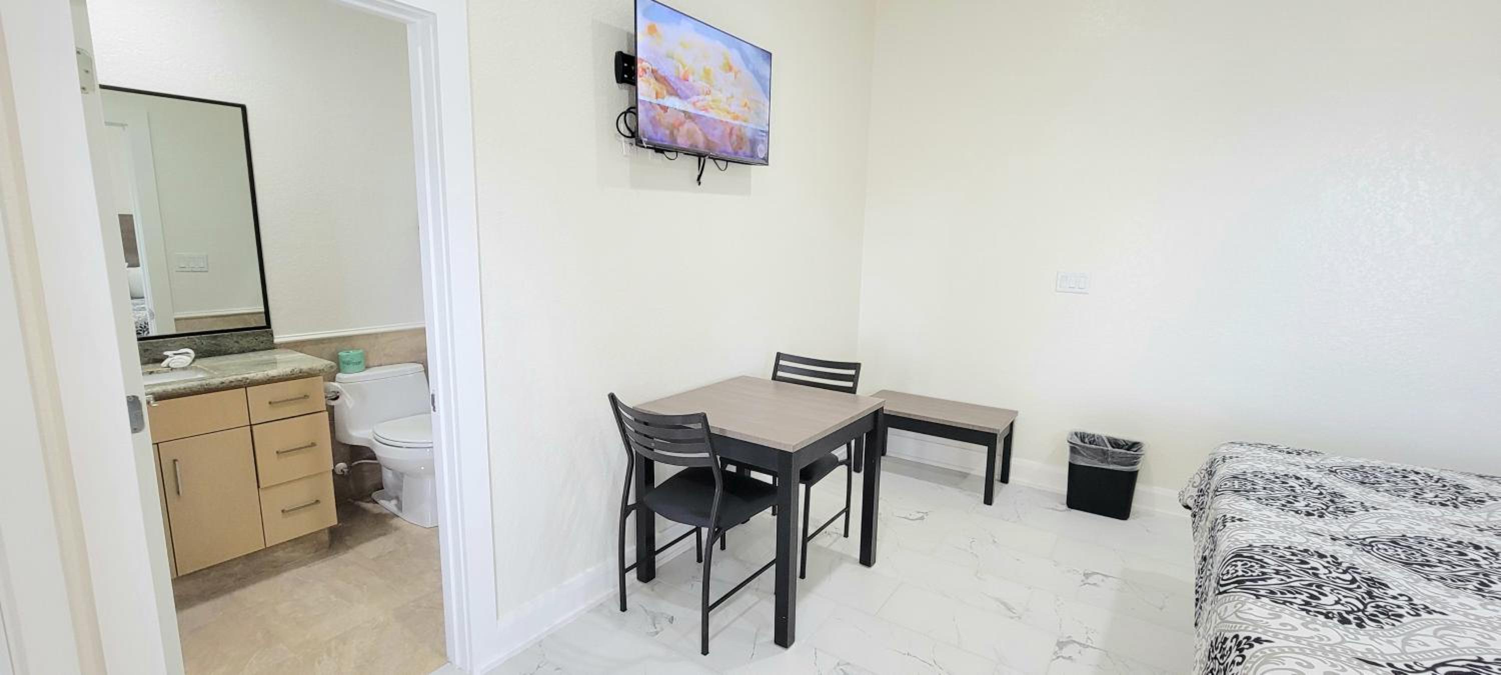Luxury King Room photo 3
