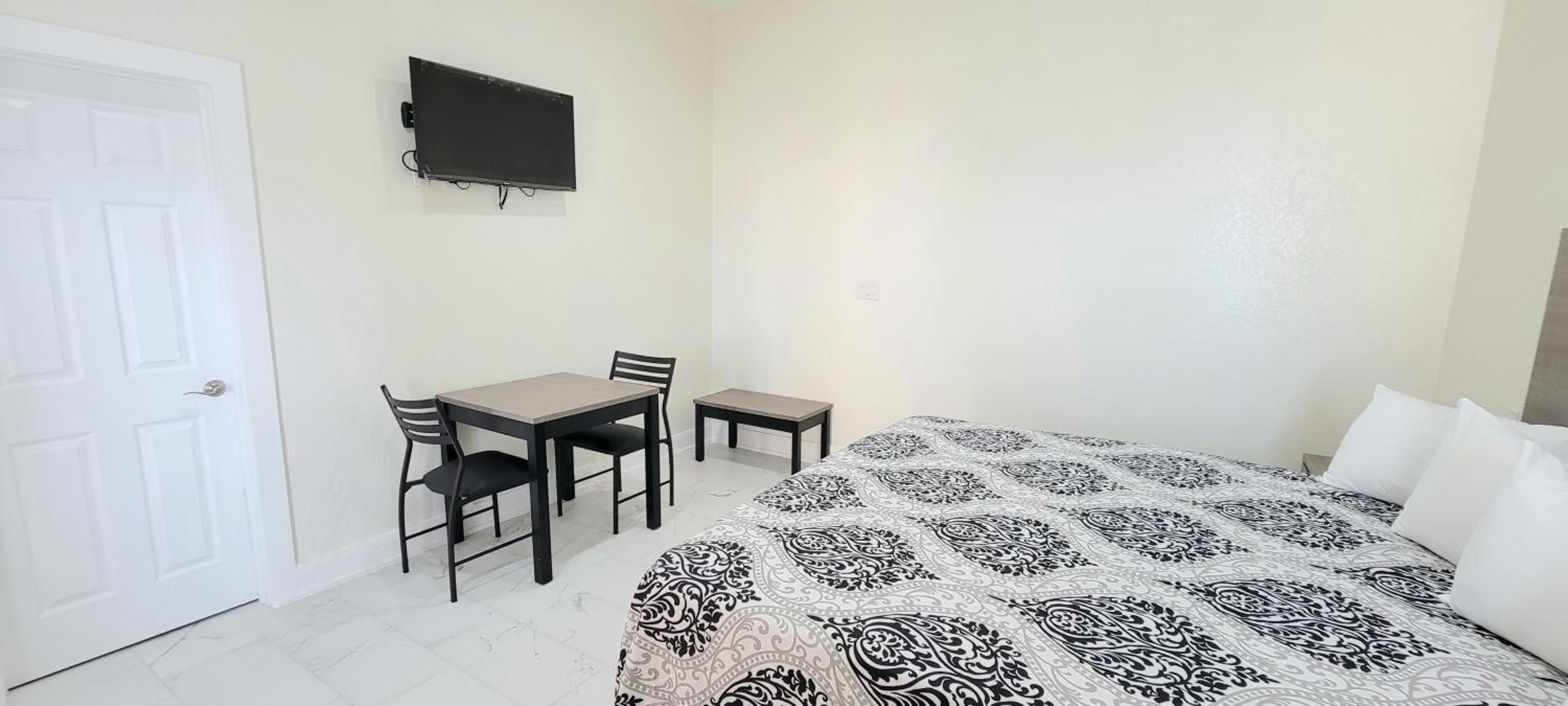Luxury King Room photo 2