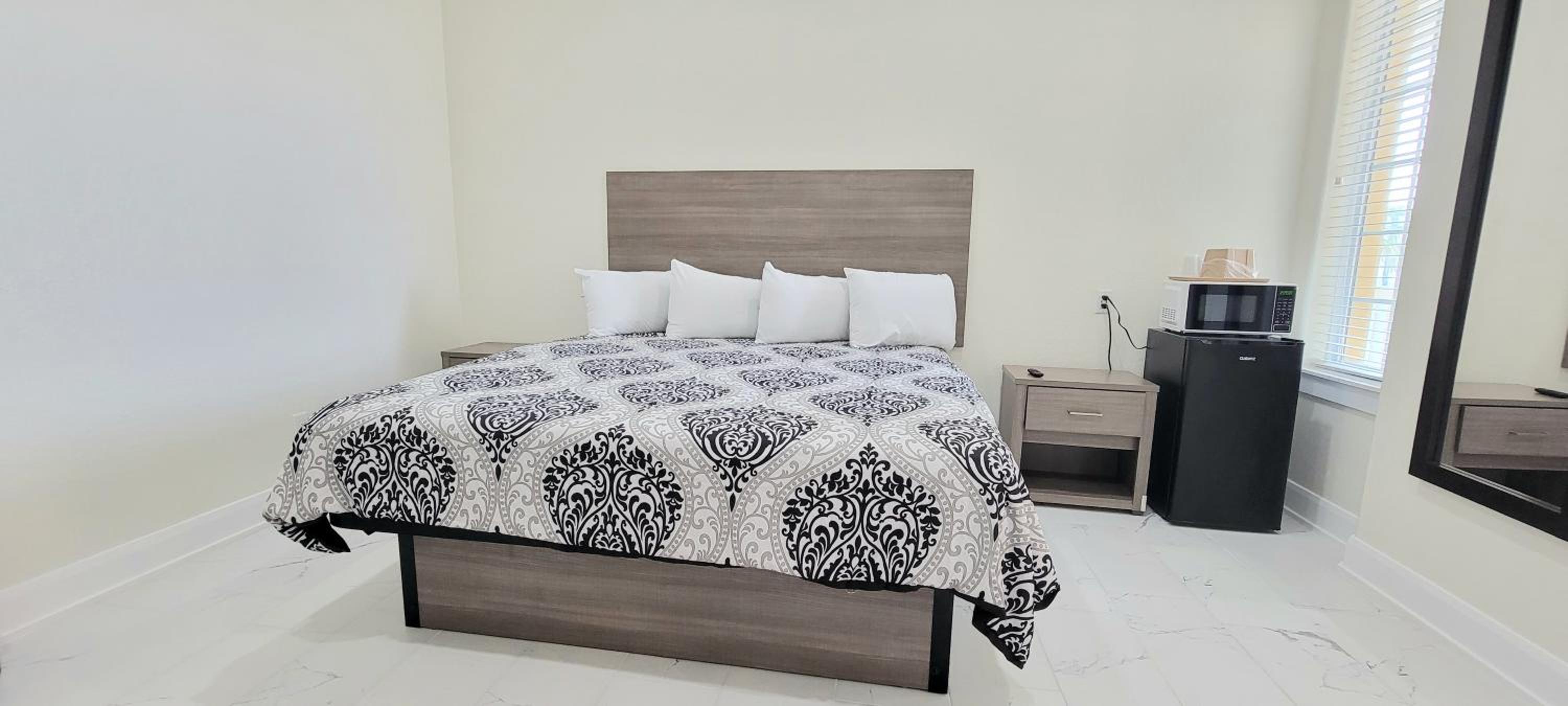Luxury King Room photo 1