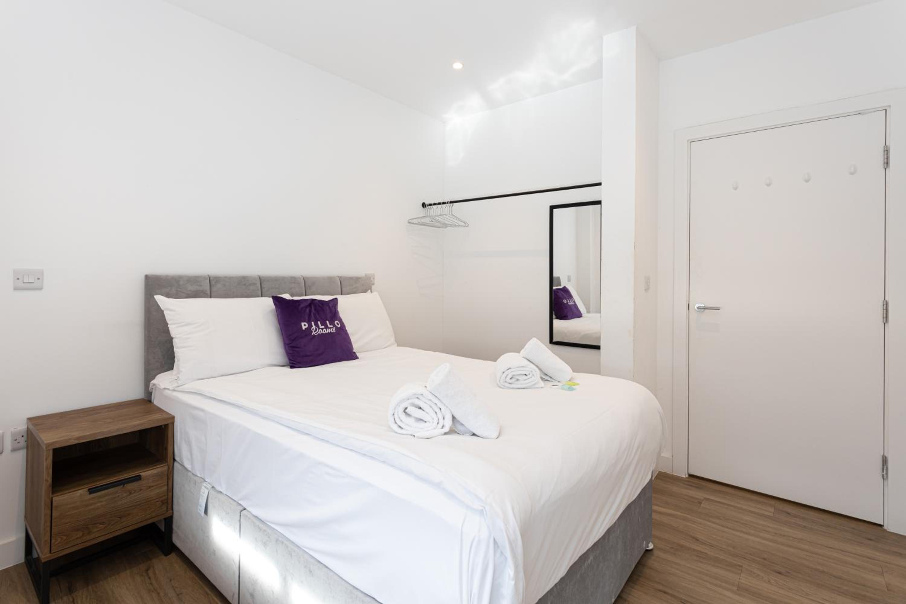 Two-Bedroom Apartment - Photo 31