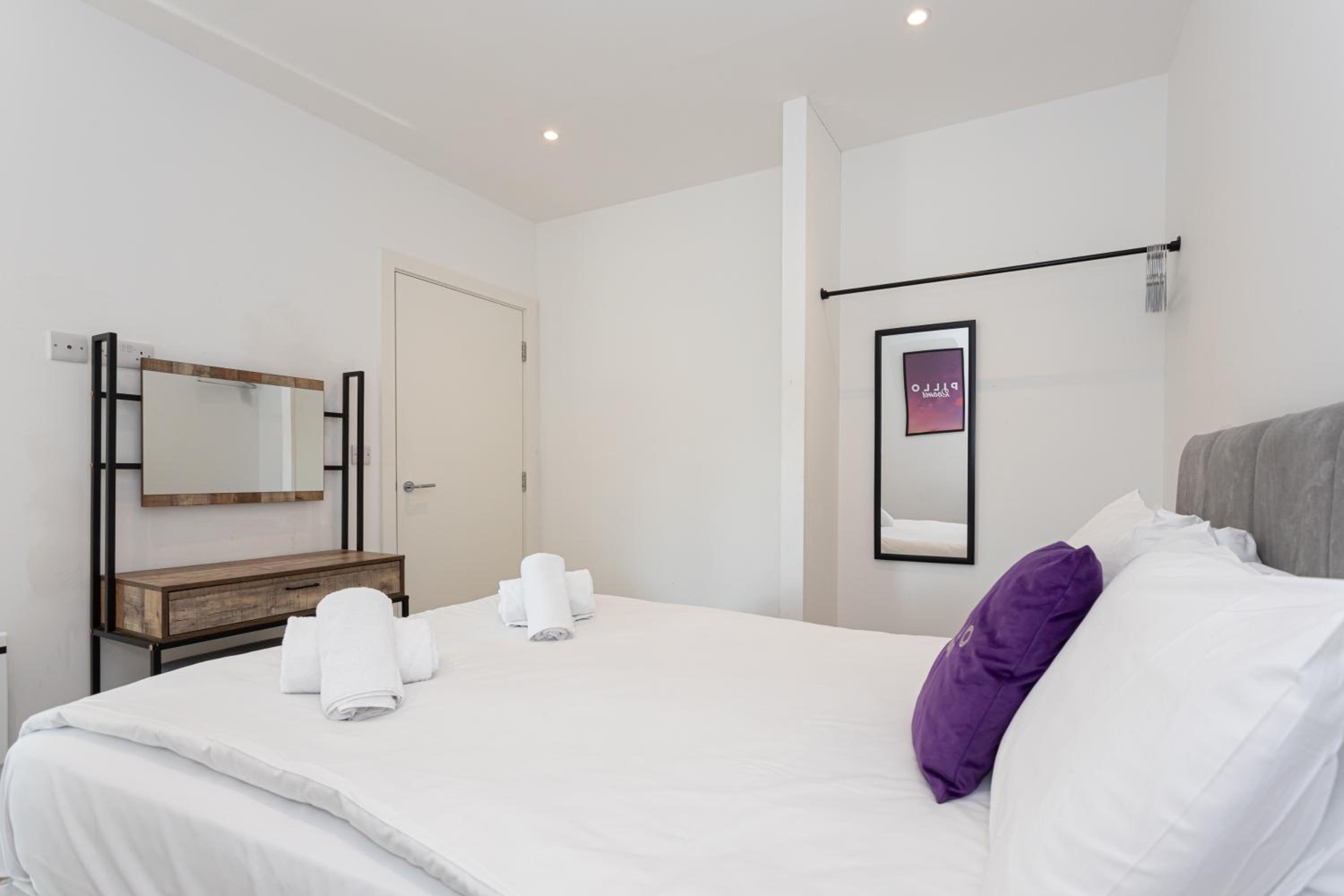 One-Bedroom Apartment - Photo 27
