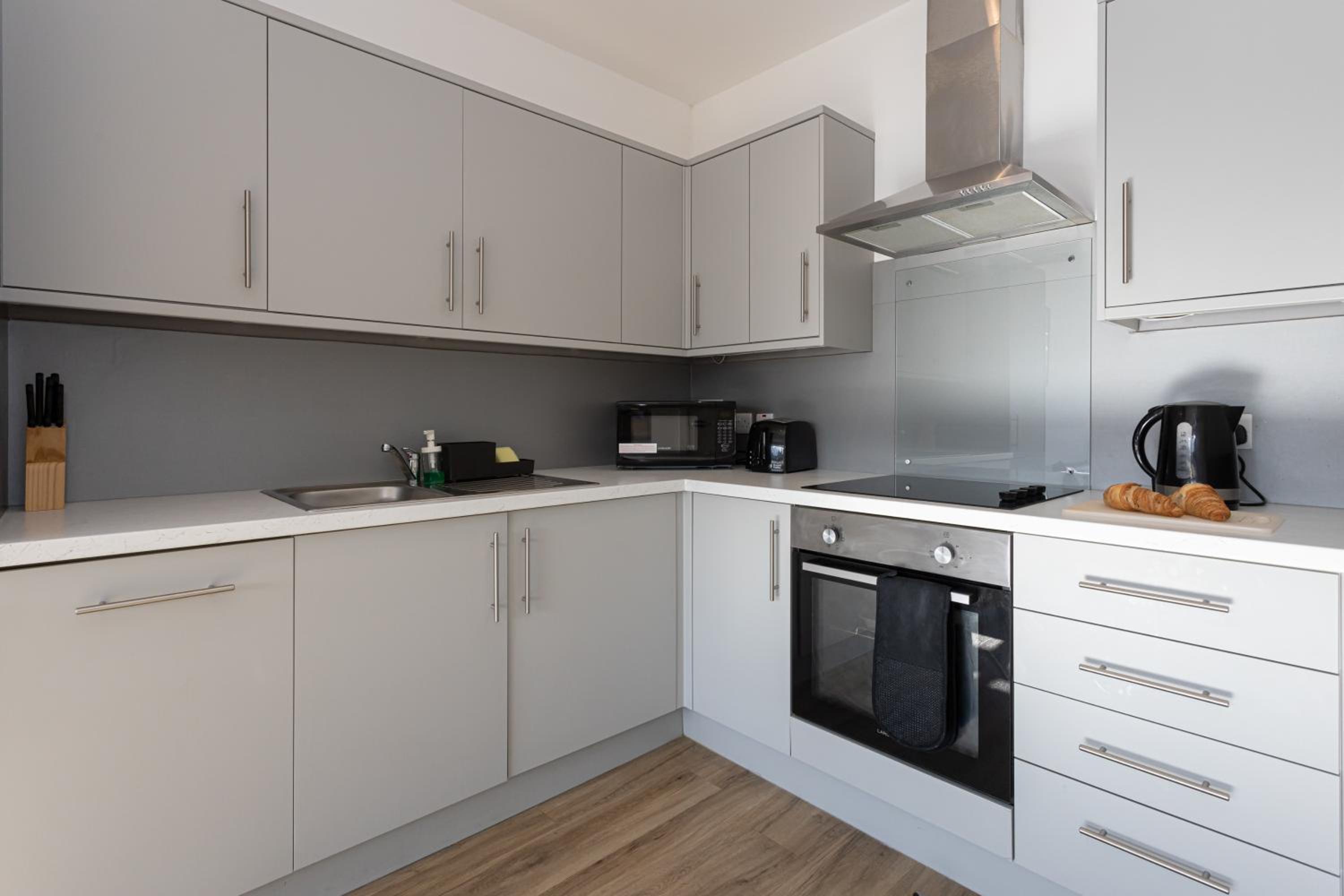 One-Bedroom Apartment - Photo 22