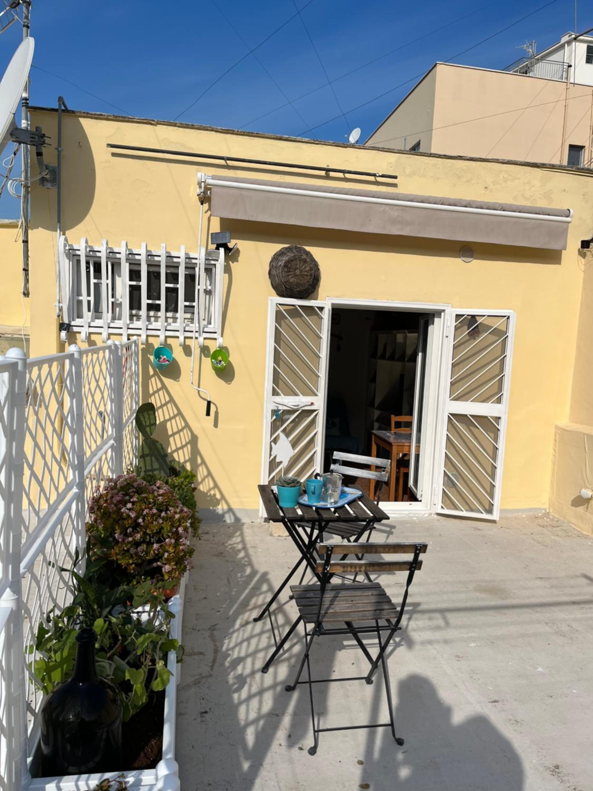 Apartment with Terrace - Photo 25