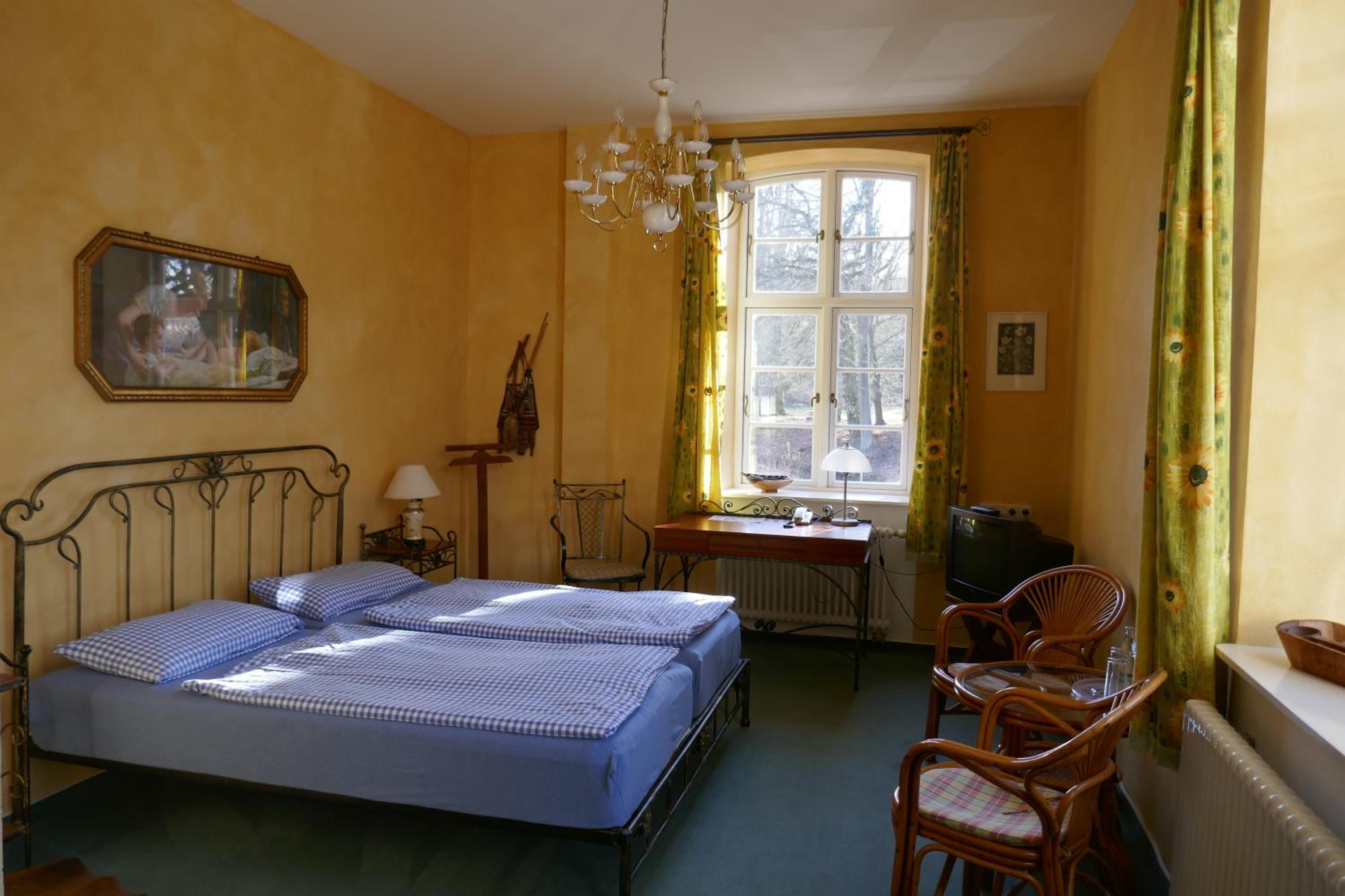 Double Room - Disability Access - Photo 2