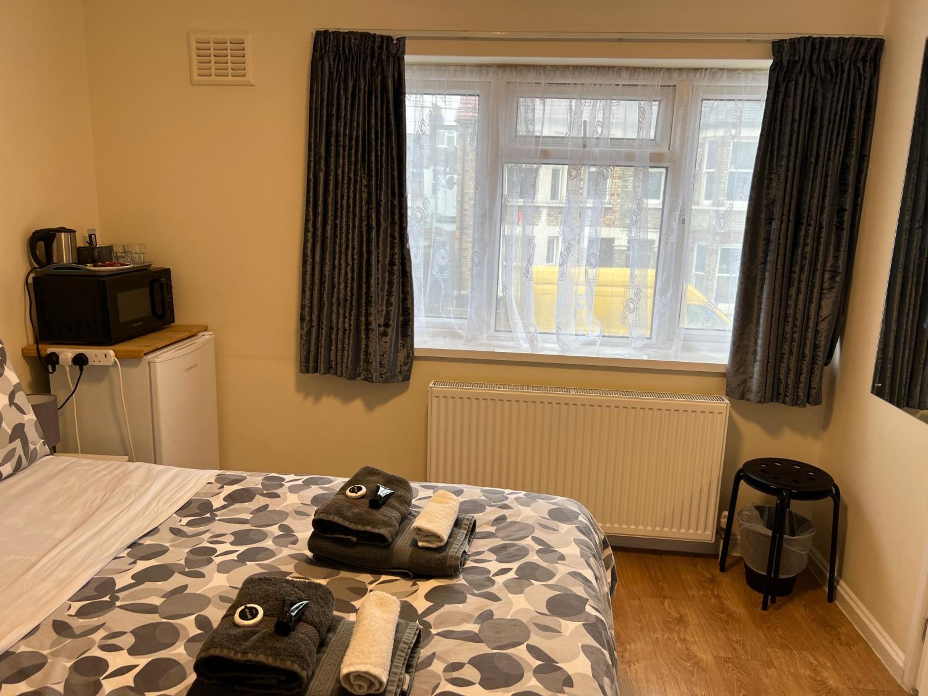 Double Room with Private Bathroom photo 3