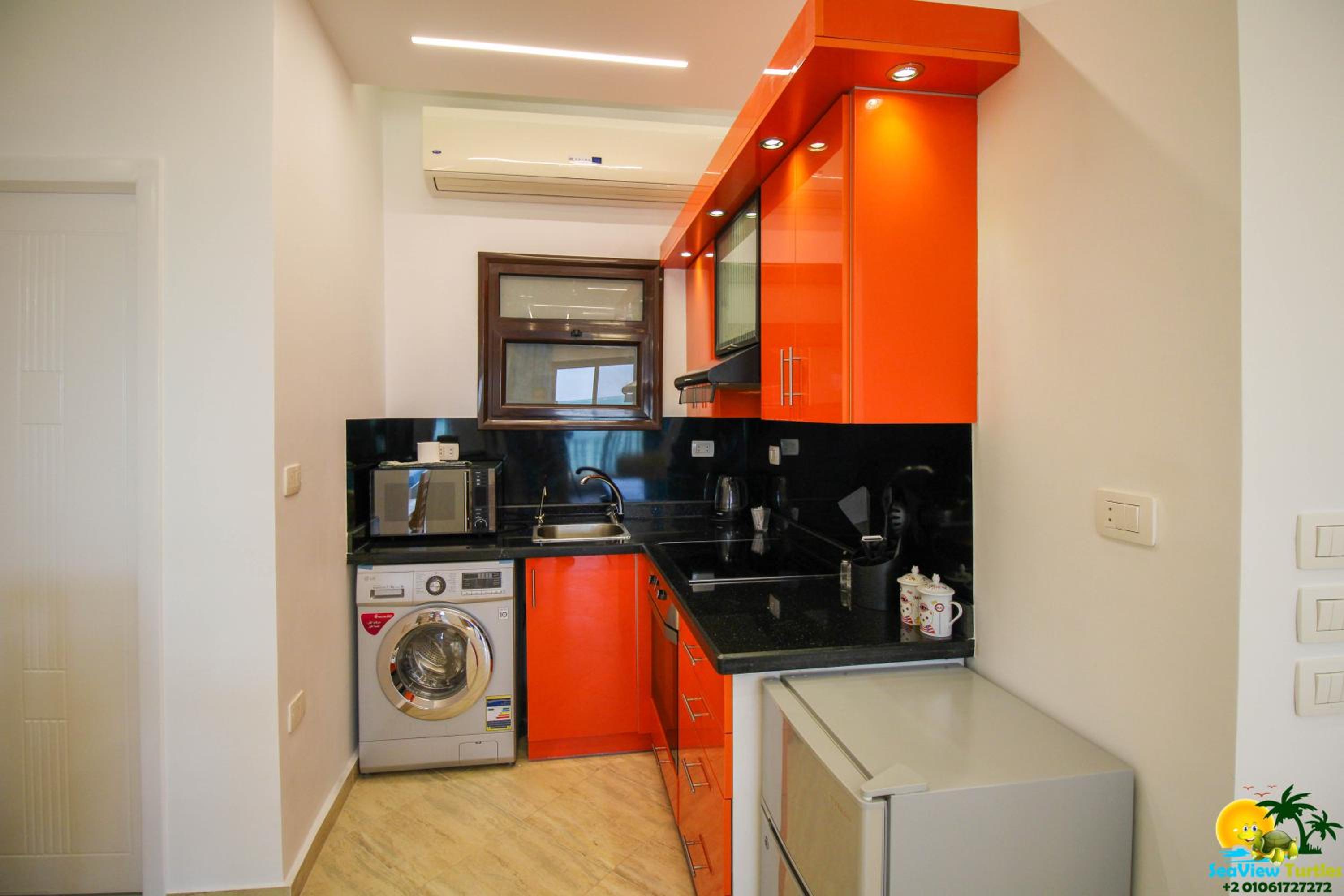 Apartment with Sea View - Photo 5